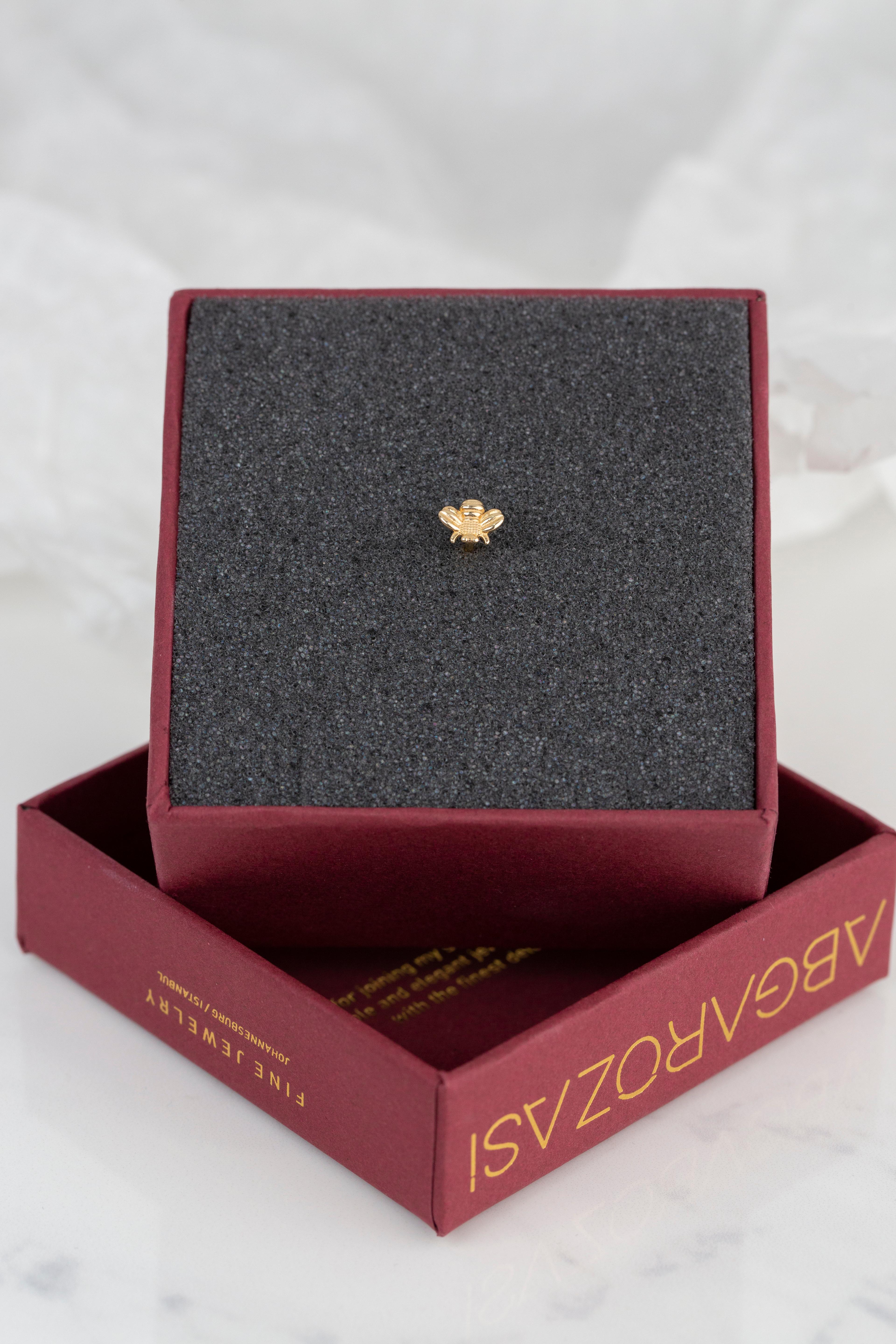 Ohrstecker, Biene durchbohrt, Honiggold, 18 Karat Gold im Zustand „Neu“ in ISTANBUL, TR