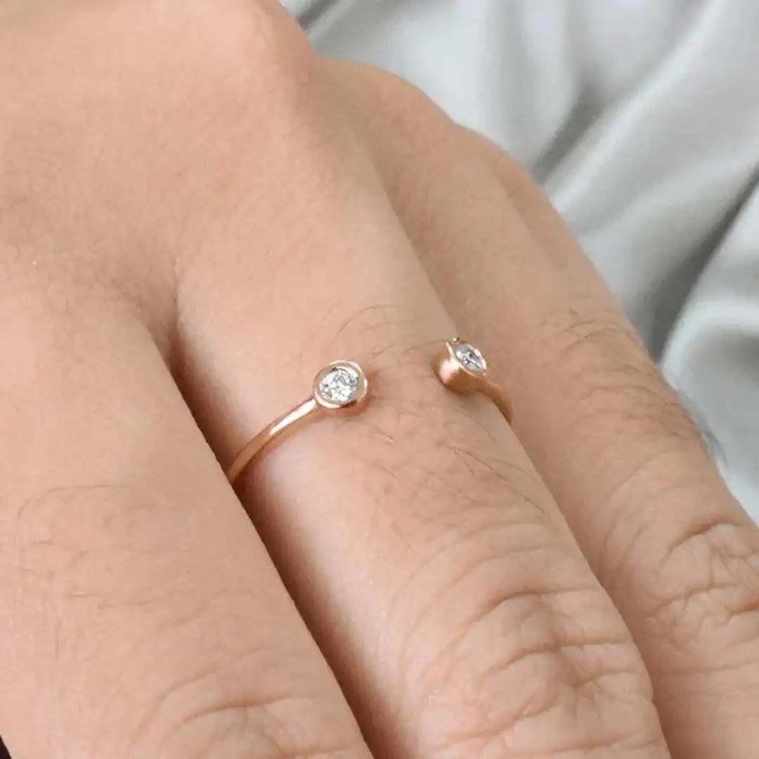En vente :  Bague en or 14k avec chaton et deux diamants Bague manchette avec diamant 9