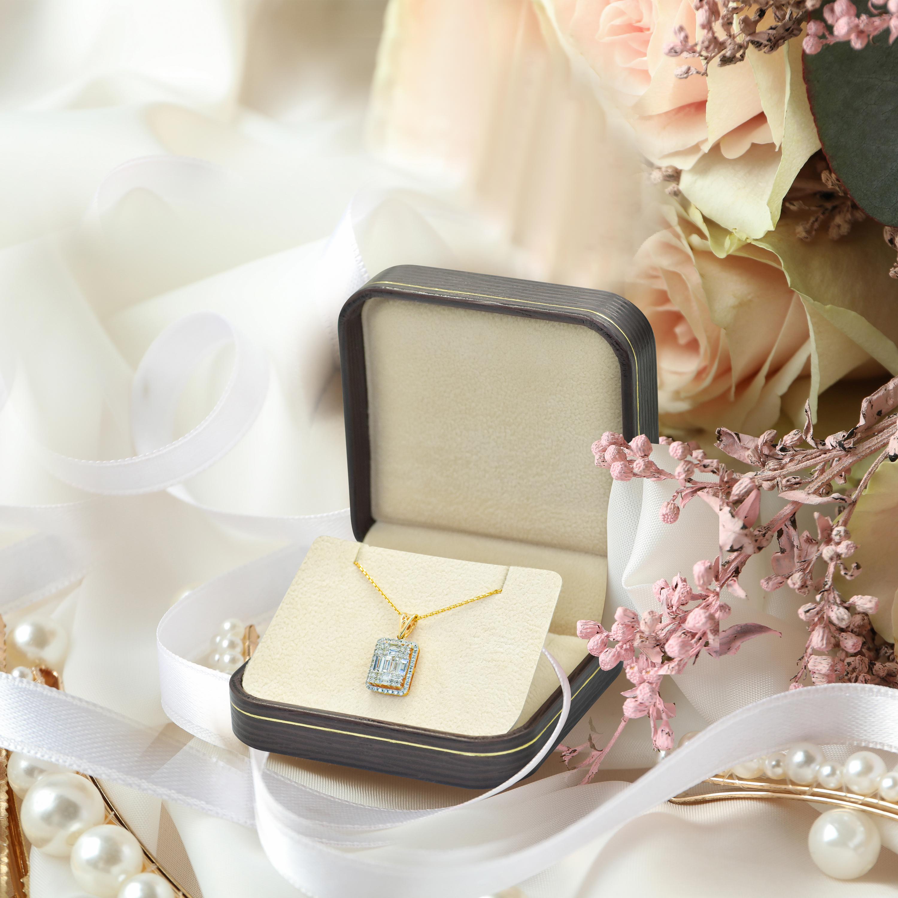 14k Gold Big Diamond Baguette Necklace For Sale 2