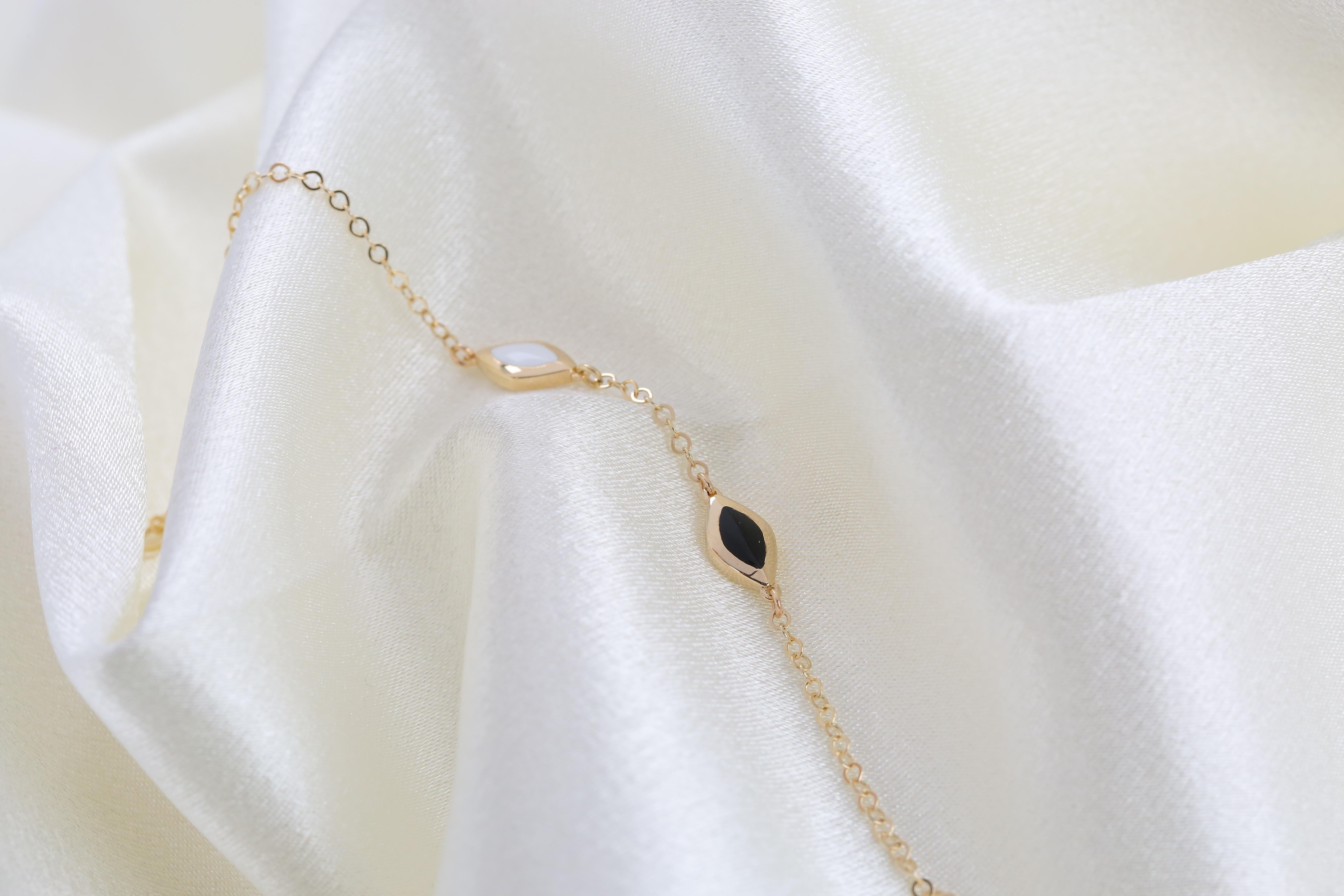 14k Gold Black and White Enameled Oval Shaped Charm Dainty Bracelet For Sale 1