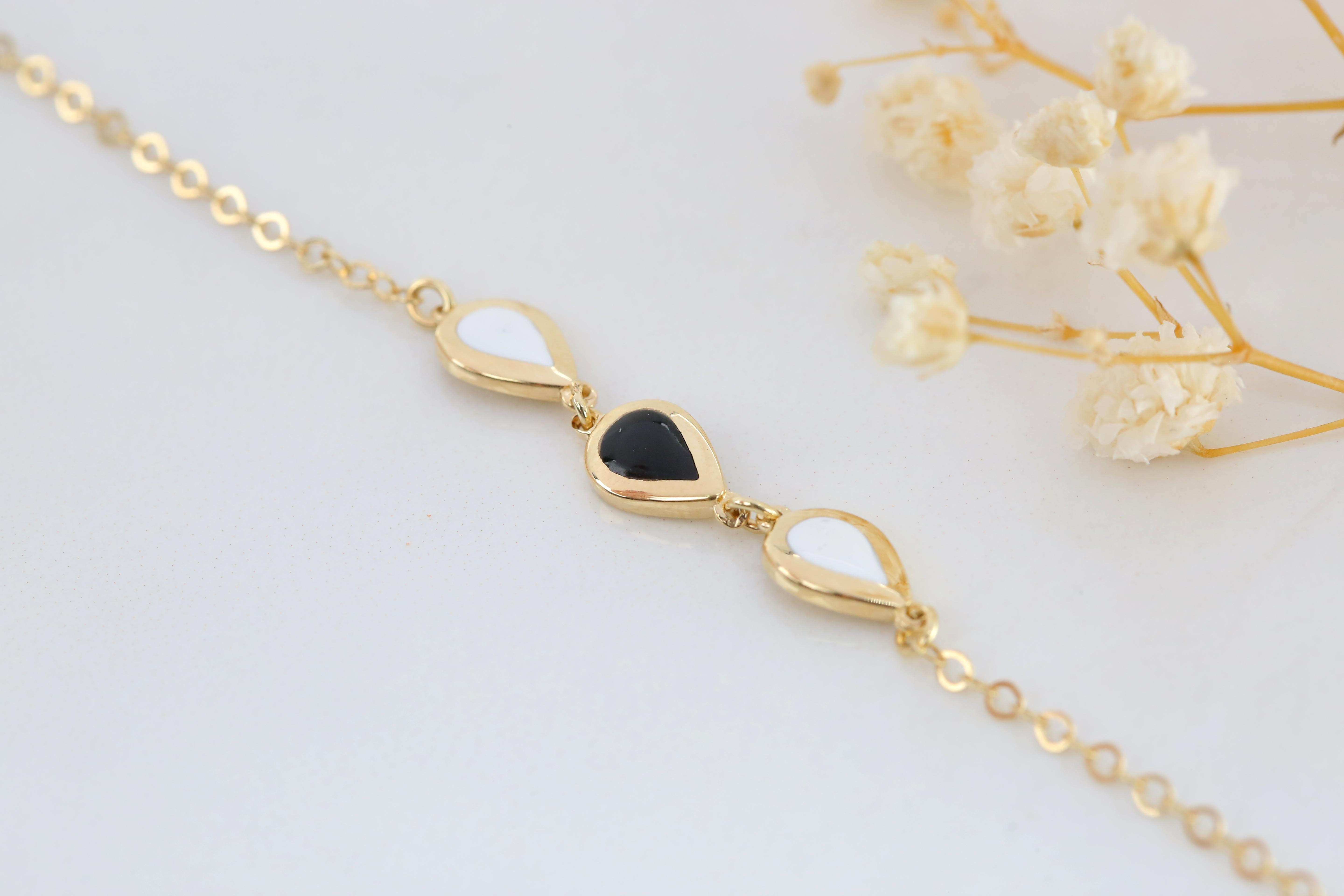 14K Gold Black and White Enameled Pear Shaped Charm Dainty Bracelet For Sale 3
