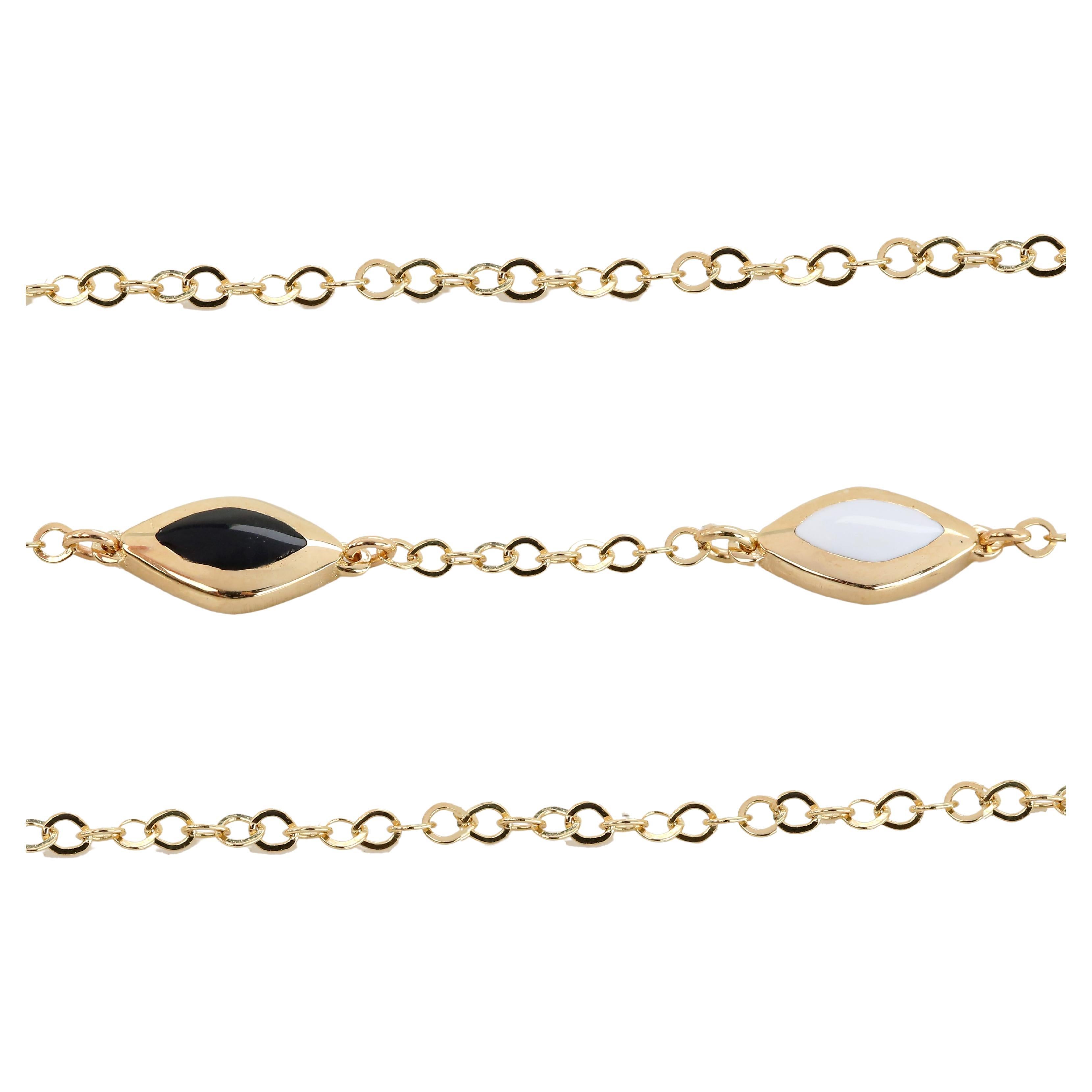 14K Gold Black and White Enameled Rhombus Dainty Bracelet For Sale