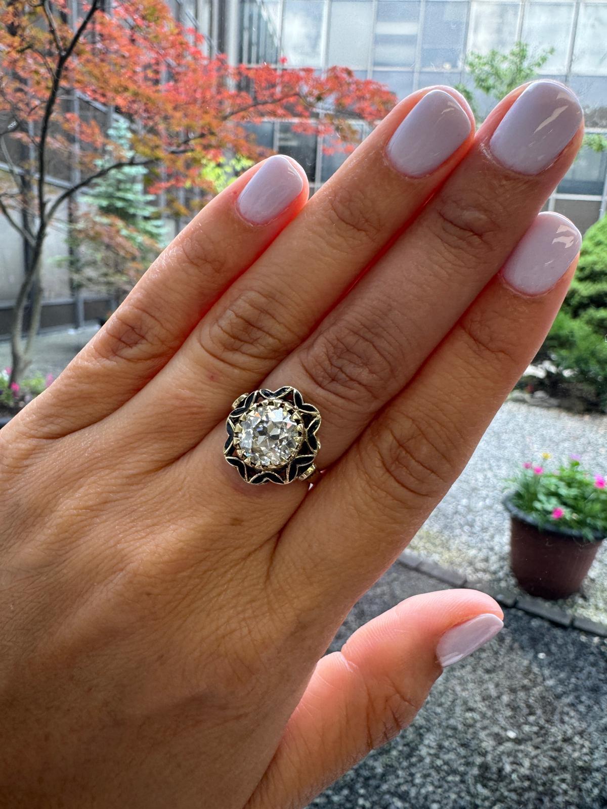 Anello in oro 14K e smalto nero con diamante taglio vecchia miniera da 2,65 carati In condizioni ottime in vendita a Great Neck Plaza, NY
