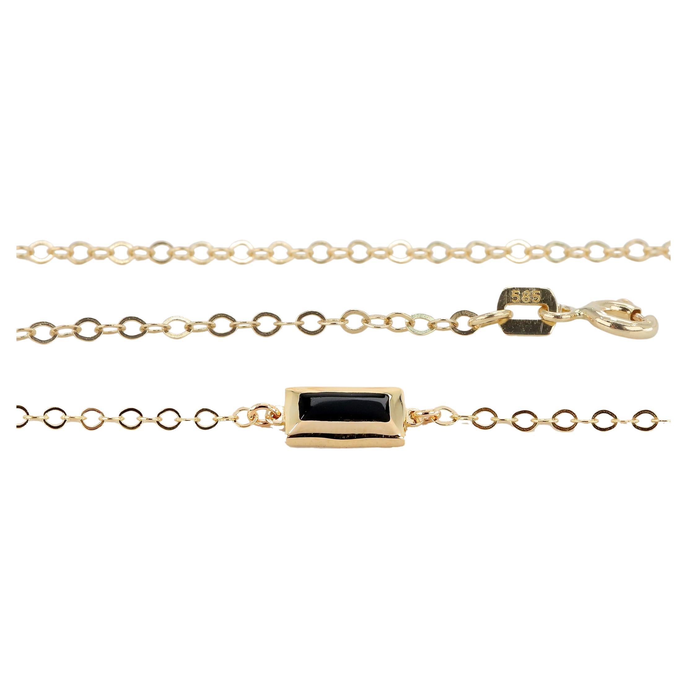 14K Gold Schwarz emailliertes rechteckiges Dainty-Armband mit Charm
