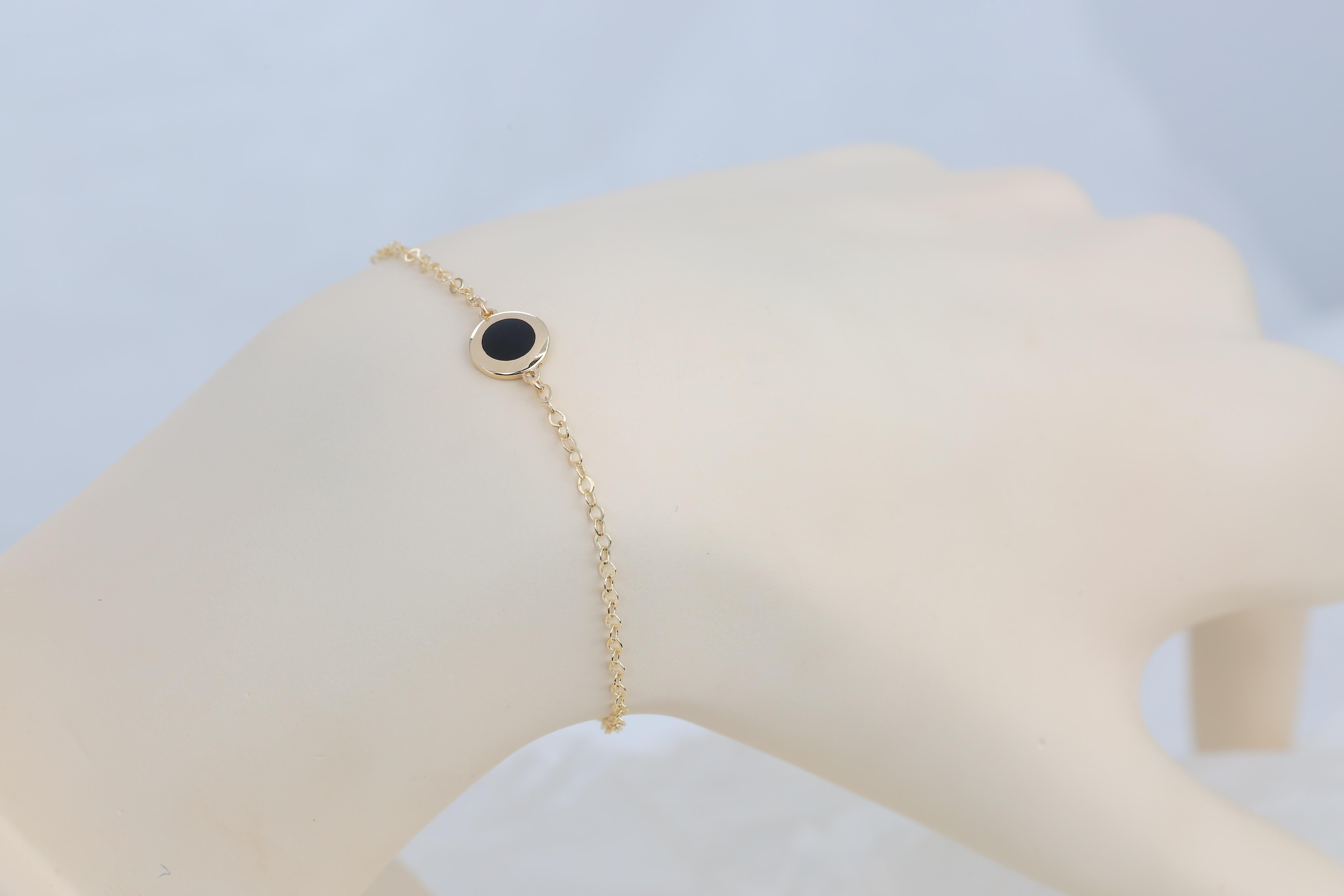 14K Gold Black Enameled Round Shaped Charm Dainty Bracelet For Sale 4