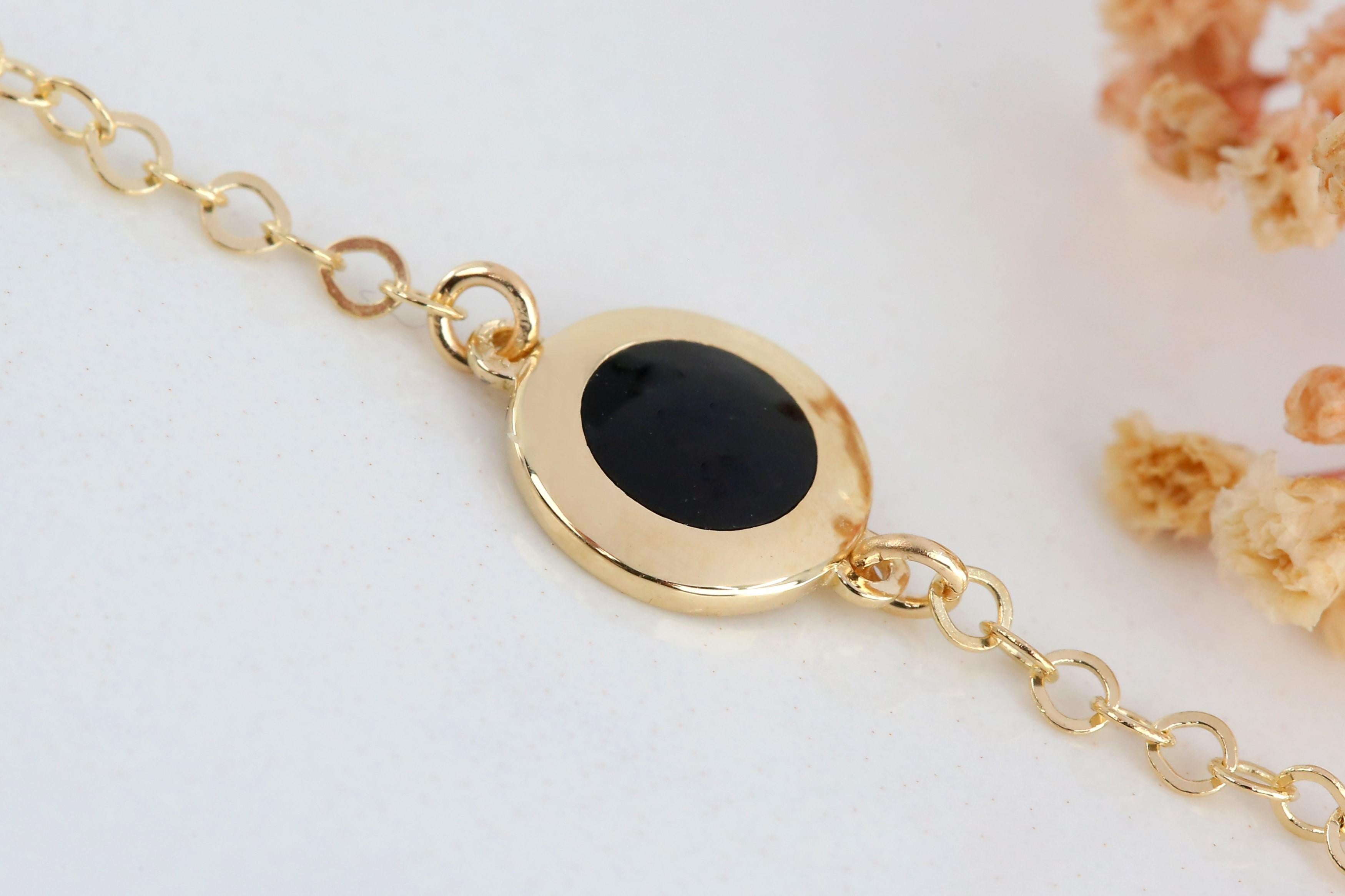 Women's 14K Gold Black Enameled Round Shaped Charm Dainty Bracelet For Sale