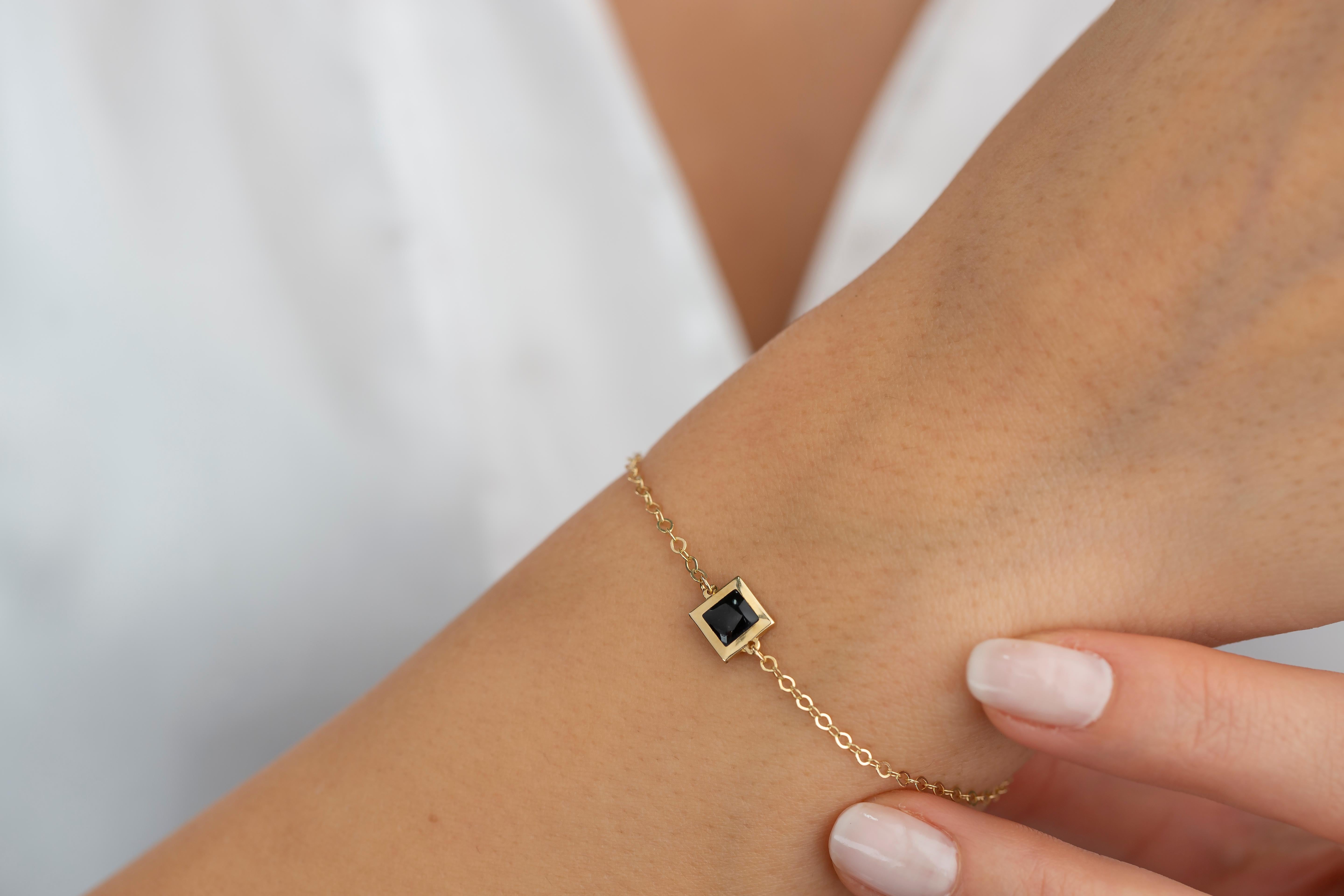 14K Gold Black Enameled Square Shaped Charm Dainty Bracelet
Made of 14 ct. solid gold.
With hallmark.

Total Weight: 1,2 gr.
Size: 18.0 cm

This piece was made with quality materials and excellent handwork. I guarantee the quality assurance of my