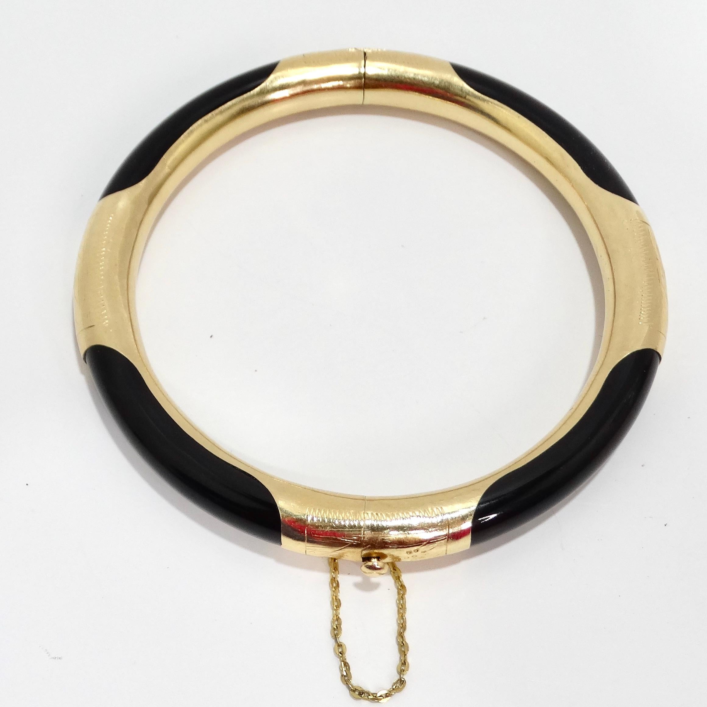 14K Gold Black Onyx Hinged Bangle Bracelet In Excellent Condition In Scottsdale, AZ