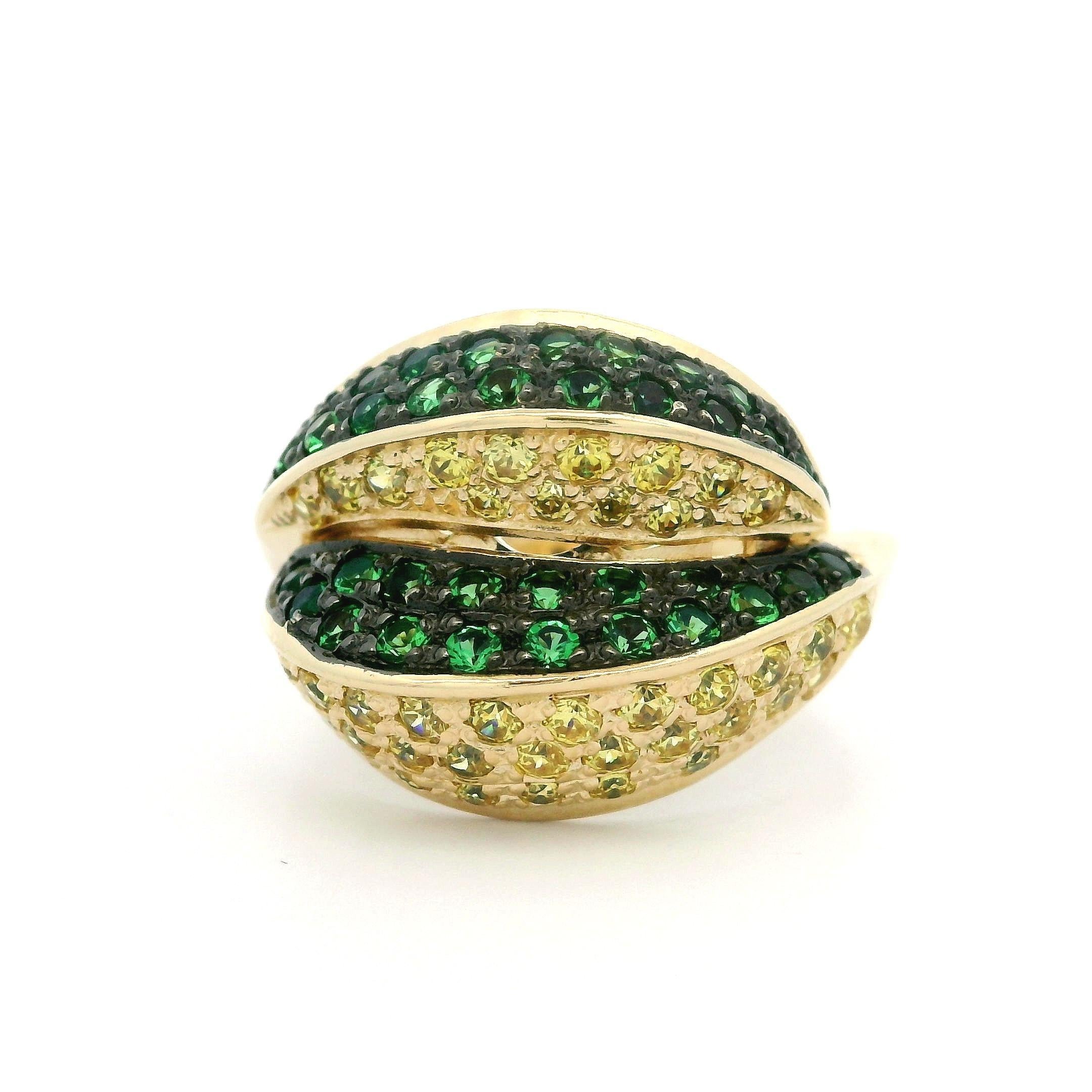 Anello a fascia con serpente bypass in oro 14k e rodio nero con zaffiro tsavorite In condizioni ottime in vendita a Montclair, NJ