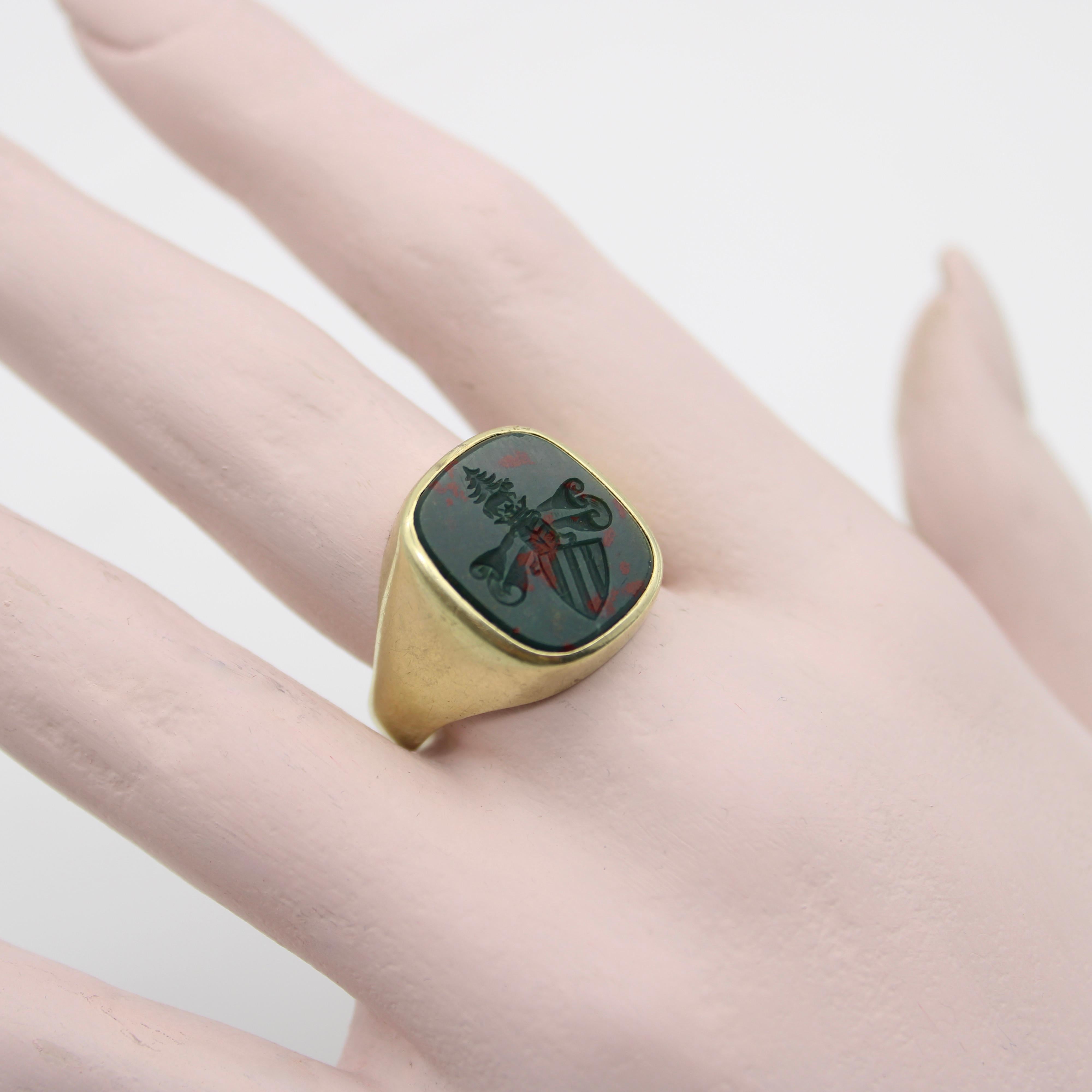 14K Gold Bloodstone Edwardian Intaglio Signet Ring In Good Condition For Sale In Venice, CA