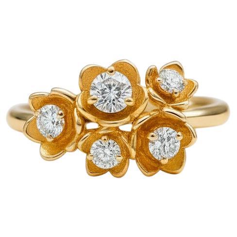 14k Gold blossom flower ring. White Flowers ring.