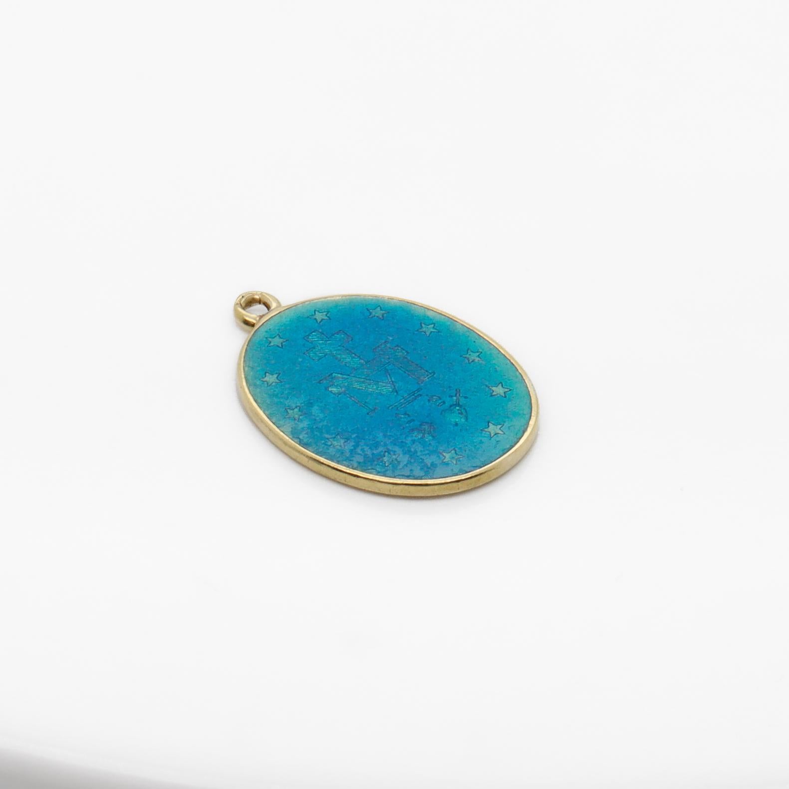 Ciondolo con medaglia miracolosa, in oro 14K e smalto blu, religioso e cristiano in vendita 1