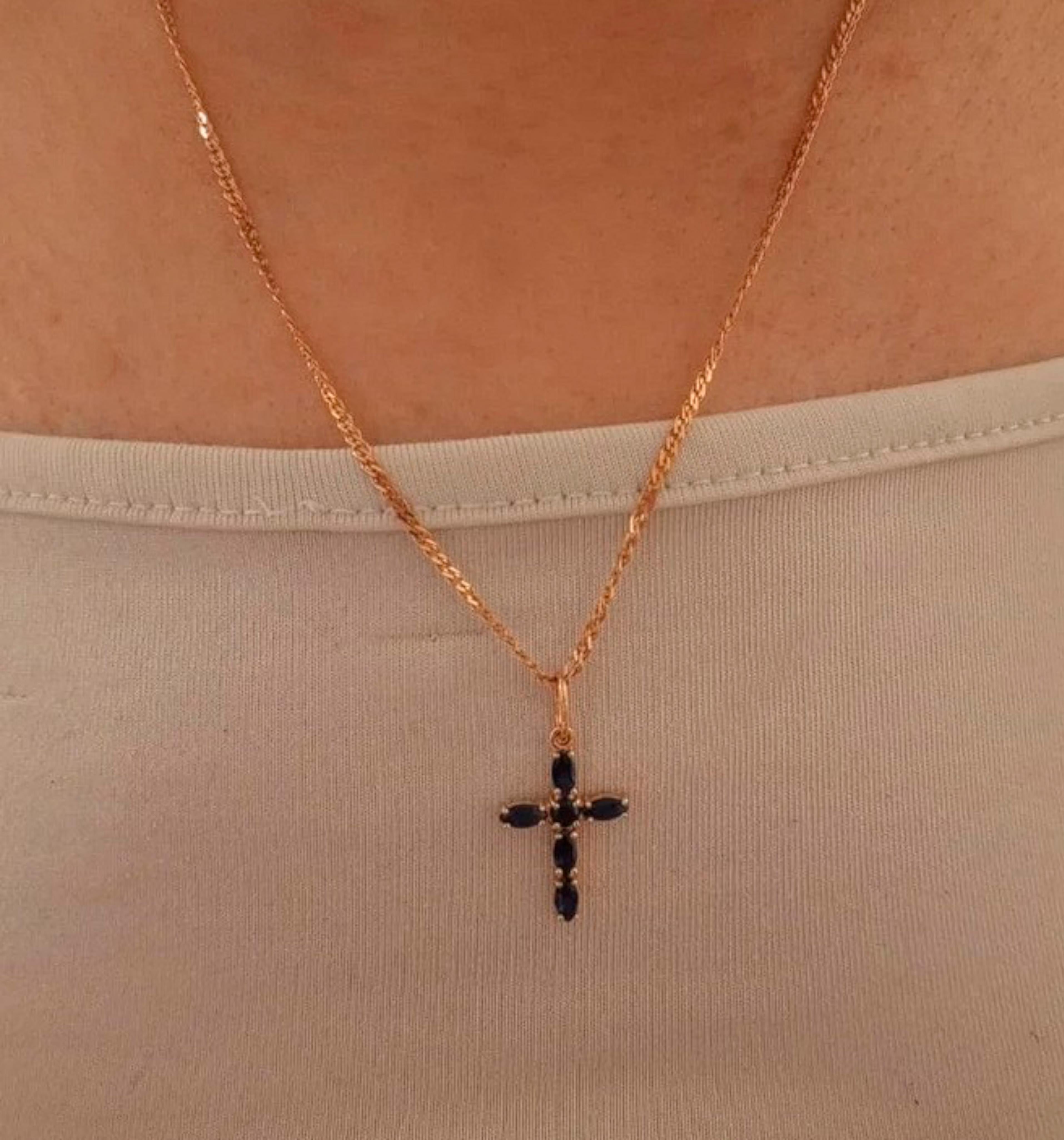 14k gold blue gemstones cross pendant In New Condition For Sale In Istanbul, TR