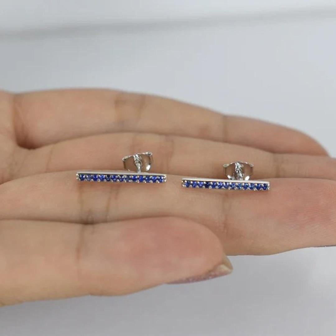 14K Gold Blue Sapphire 26 Pcs Sapphire Stud Earrings Bar Earrings In New Condition For Sale In Bangkok, TH