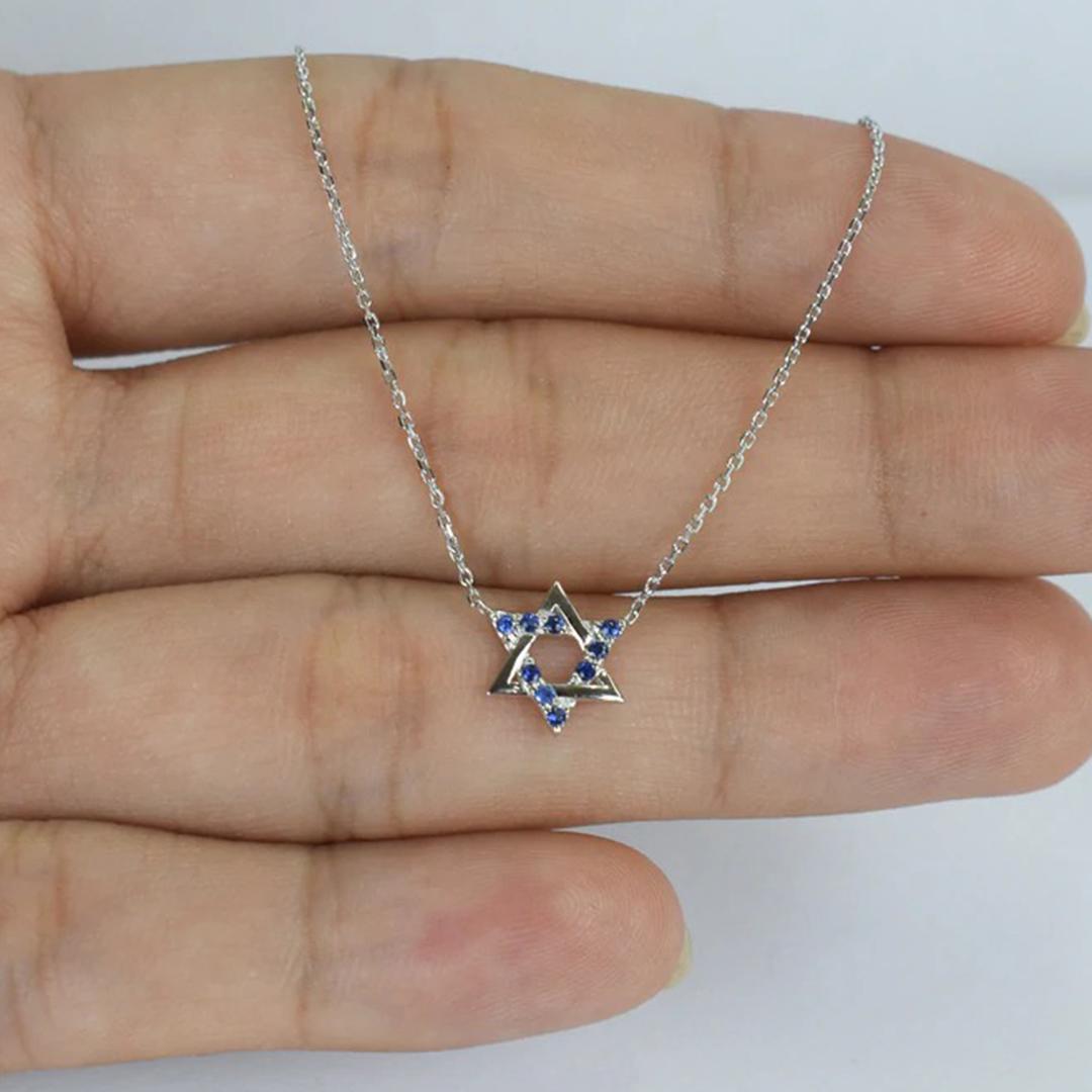 Round Cut 14k Gold Blue Sapphire Star of David Pendant Necklace Minimal Diamond Necklace For Sale