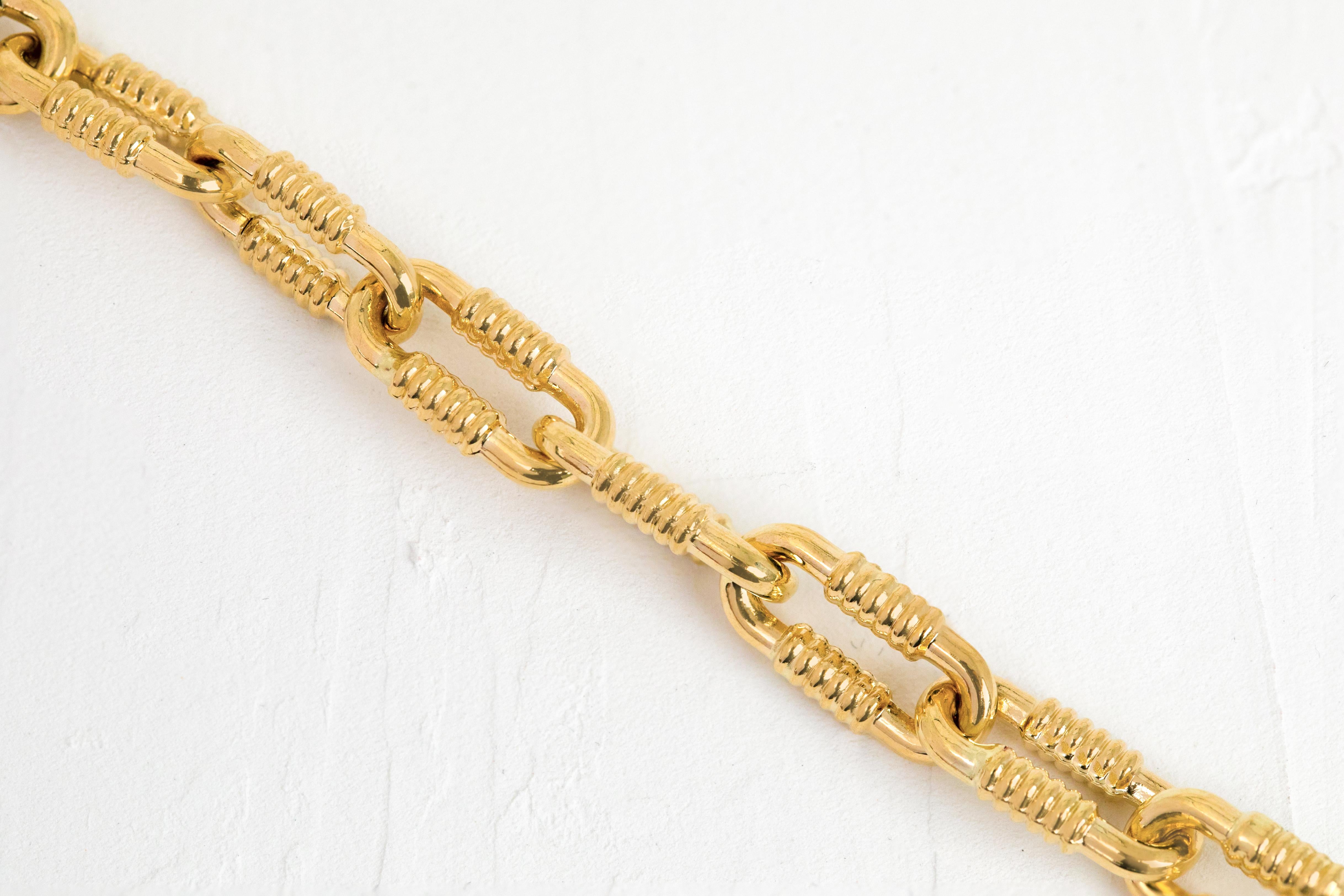 14k Gold Bracelet Patterned Paperclip Chain Model Bracelet For Sale 1