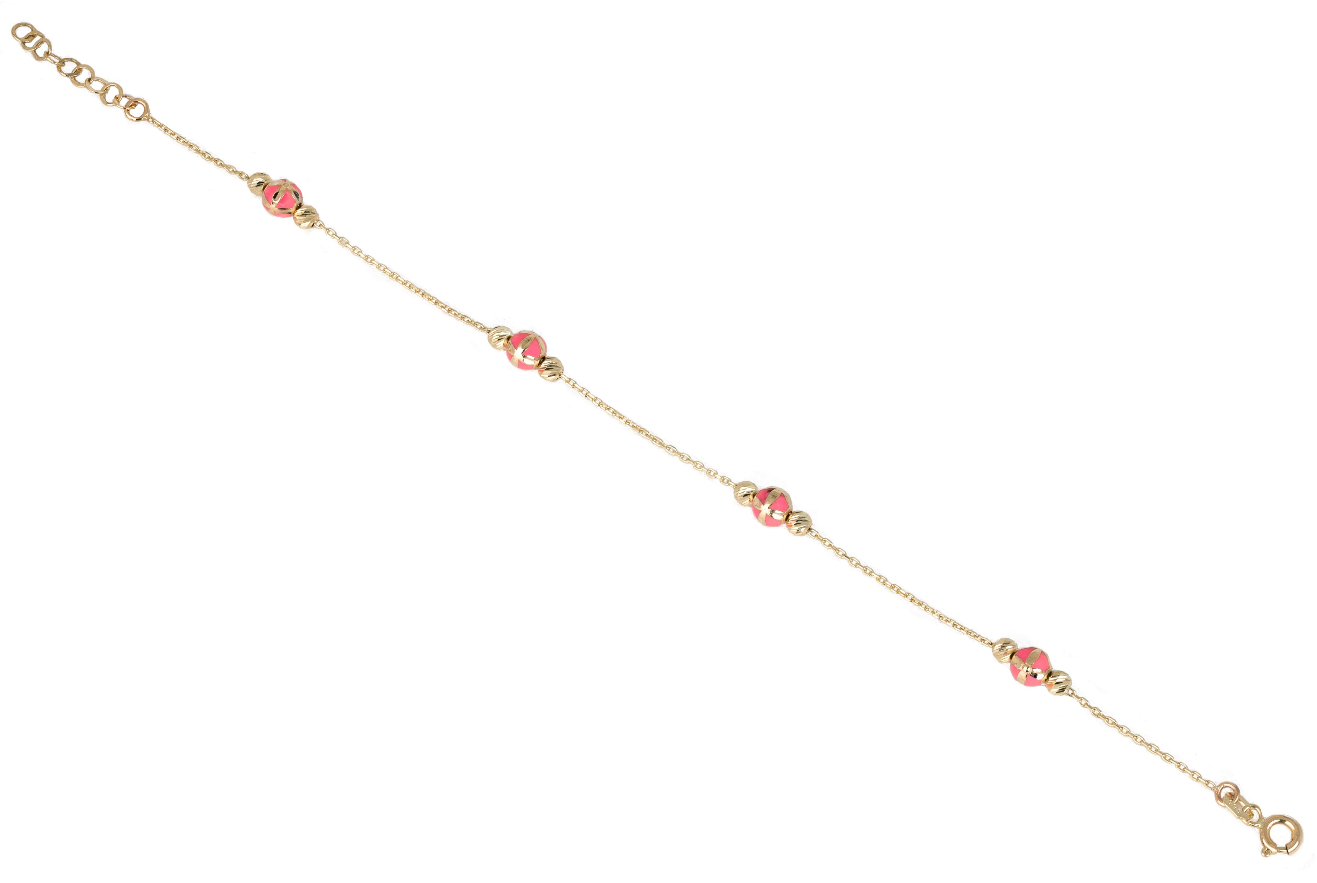 14K Gold Bracelet Pink Enameled and Dorica Collected Model Bracelet

Solid gold.
With hallmark.

Total Weight: 2,07 gr.
Size: 19.00 cm

*It is produced by placing two Dorica Balls on a forse chain and a large ball with Pink Enamel and a pattern in