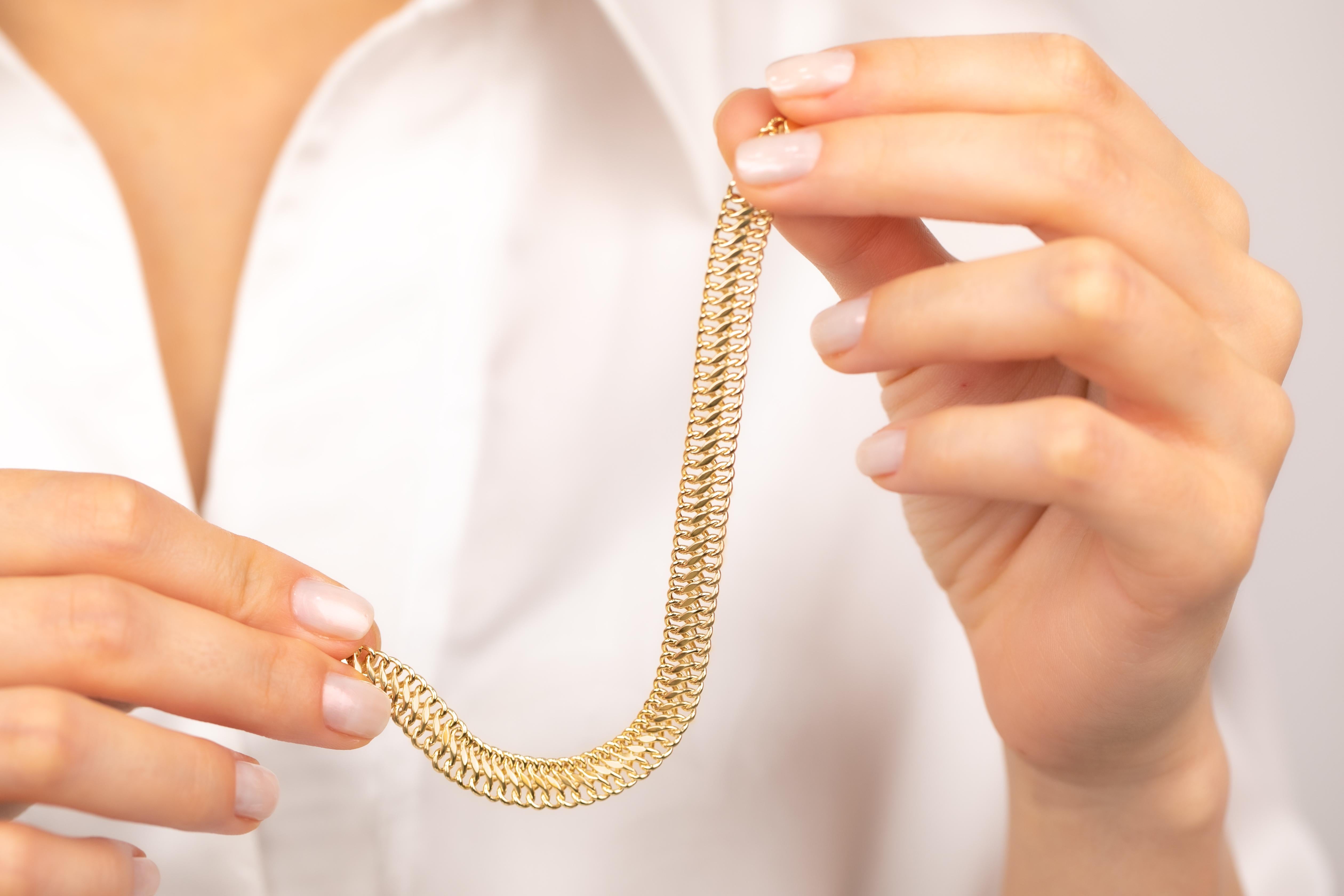 Women's or Men's 14k Gold Bracelet Vienna Chain Model Bracelet For Sale