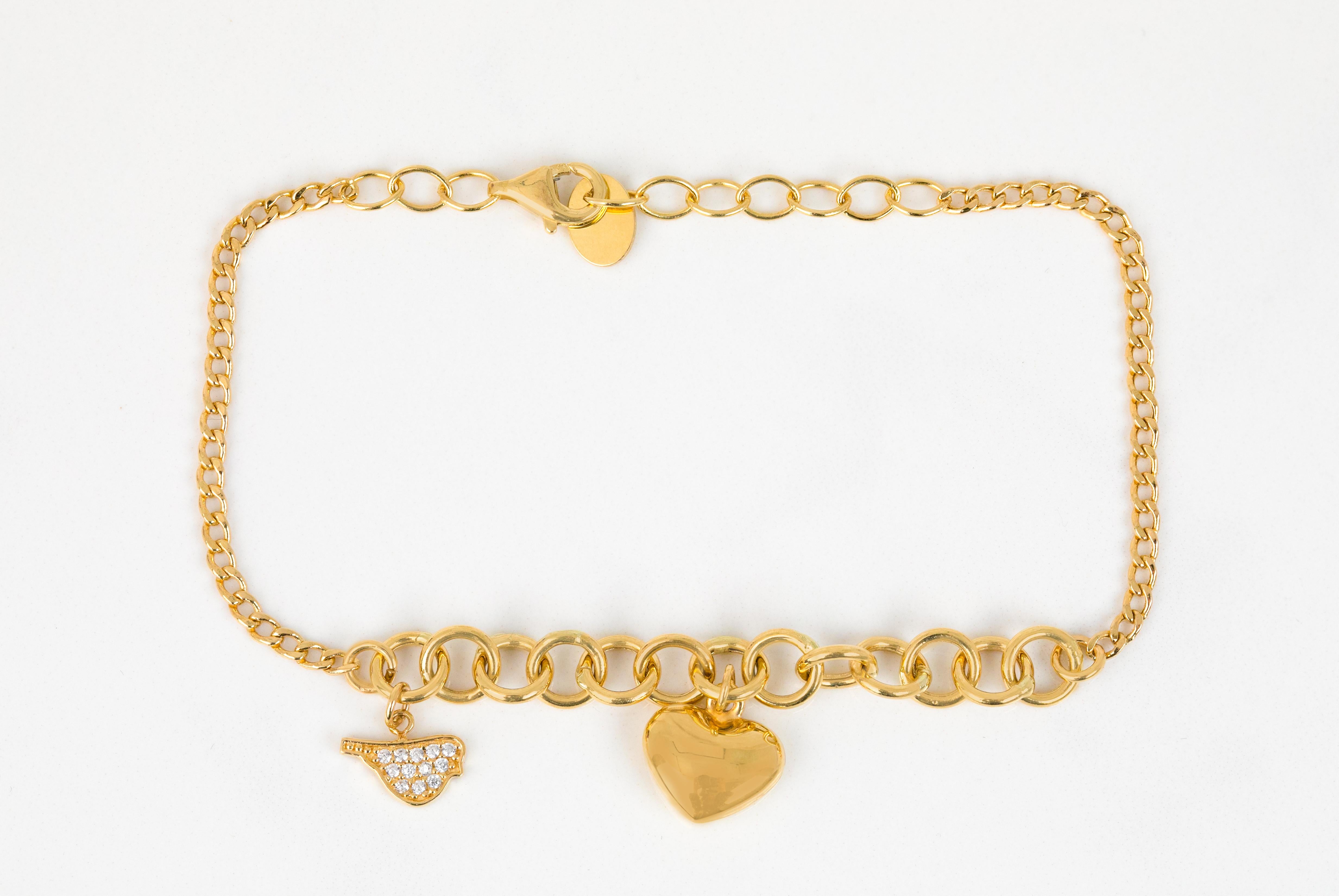 14k Gold Bracelet with Bold Chain, 14k Gold Chain and Heart Sembol Bracelet For Sale 7