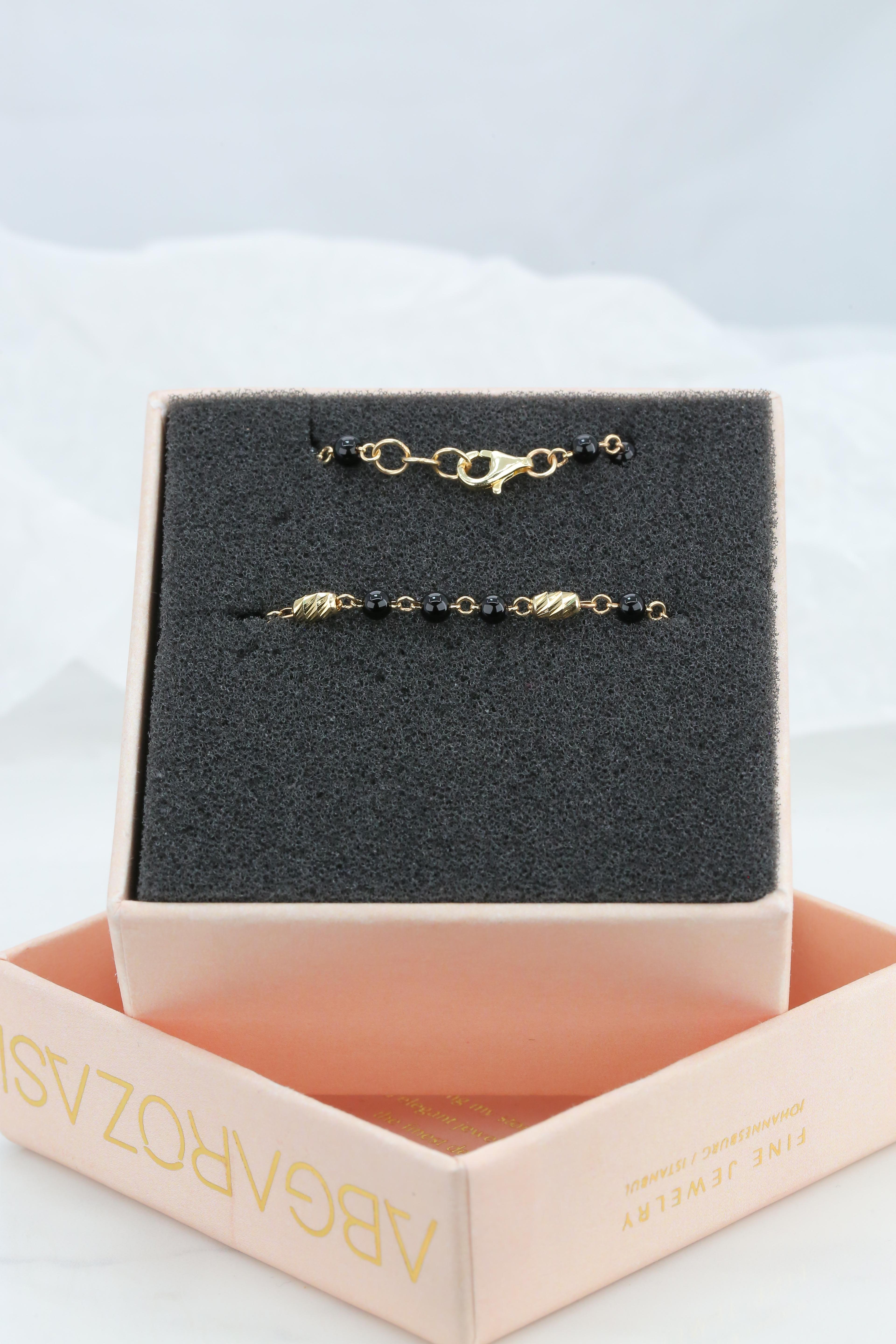 14K Gold Bracelet with Onyx, 14k Gold Onyx Bracelet, Onyx Bracelet In New Condition For Sale In ISTANBUL, TR