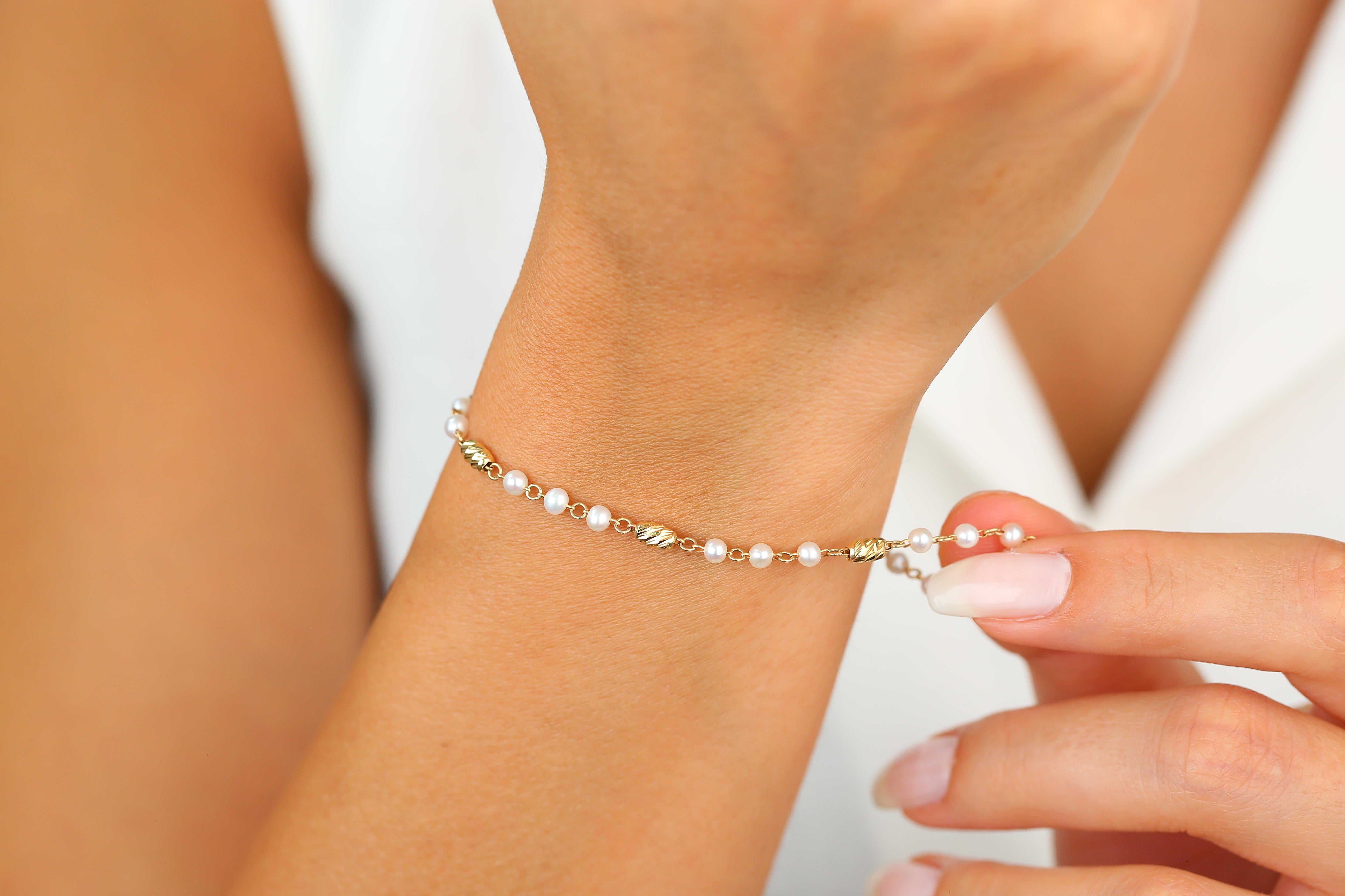 Taille ronde Bracelet en or 14 carats avec perles, bracelet de perles en or 14 carats, bracelet de perles Carlos en vente