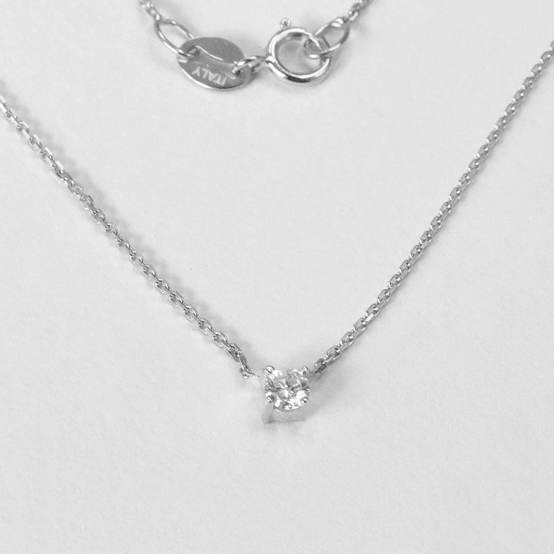 Round Cut 14k Gold Brilliant Cut Round Solitaire Diamond Bridal Necklace For Sale