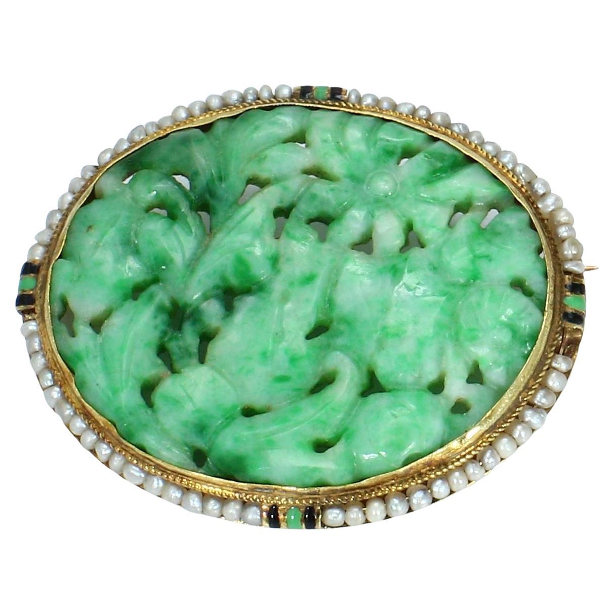 Broche de oro de 14 quilates con borde de jade verde y perlas
