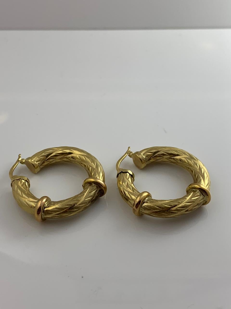 14 Karat Gold Brushed Polished W-Rings, 8.8 Grams In New Condition For Sale In Wilmington, DE