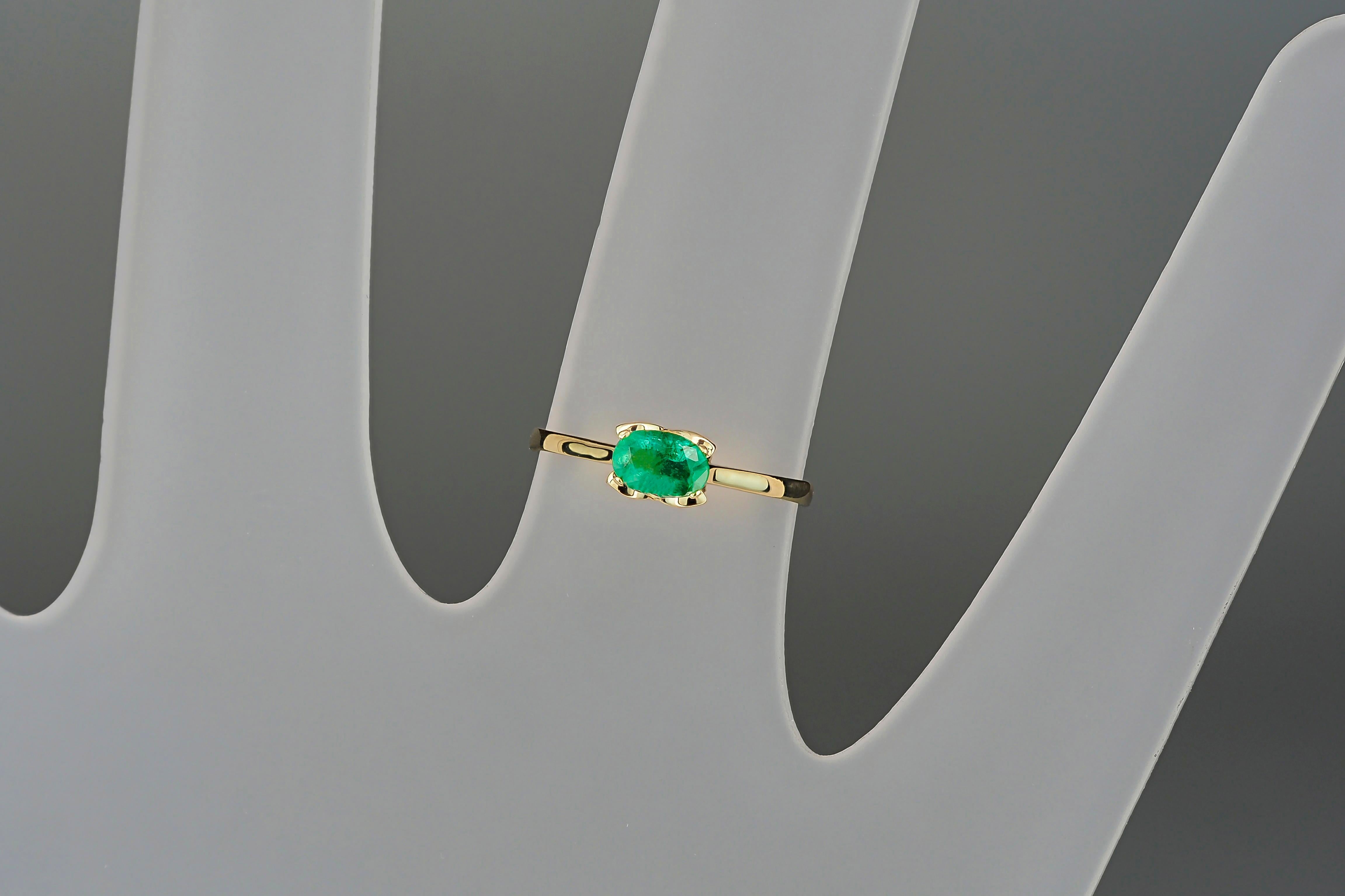 14k Gold Butterfly Ring with Emerald and Diamonds In New Condition In Istanbul, TR
