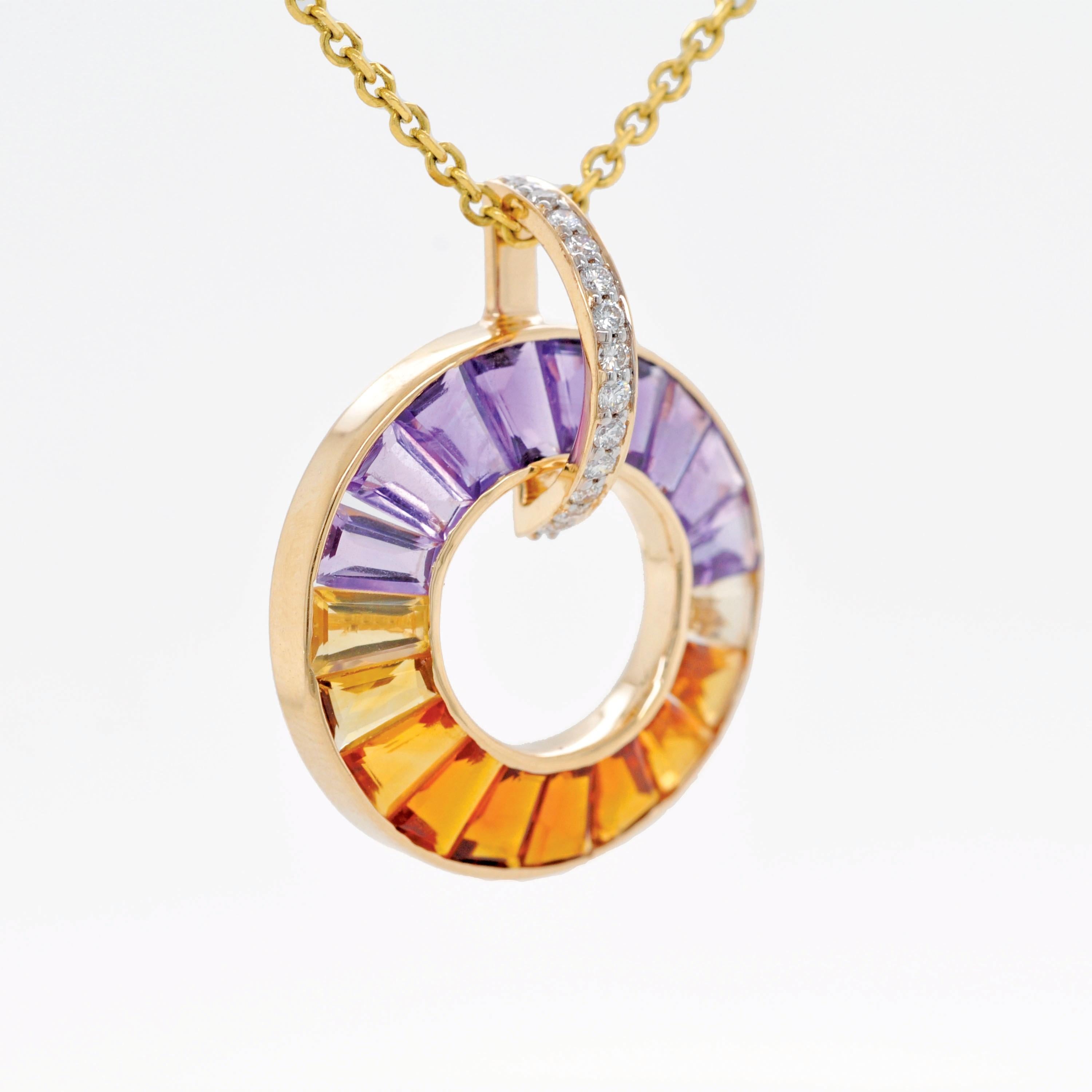 Donna Collana con ciondolo in oro 14K con gemme ametrine taglio baguette e incastro a canale in vendita