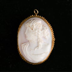 14-Karat Gold Cameo Pendant