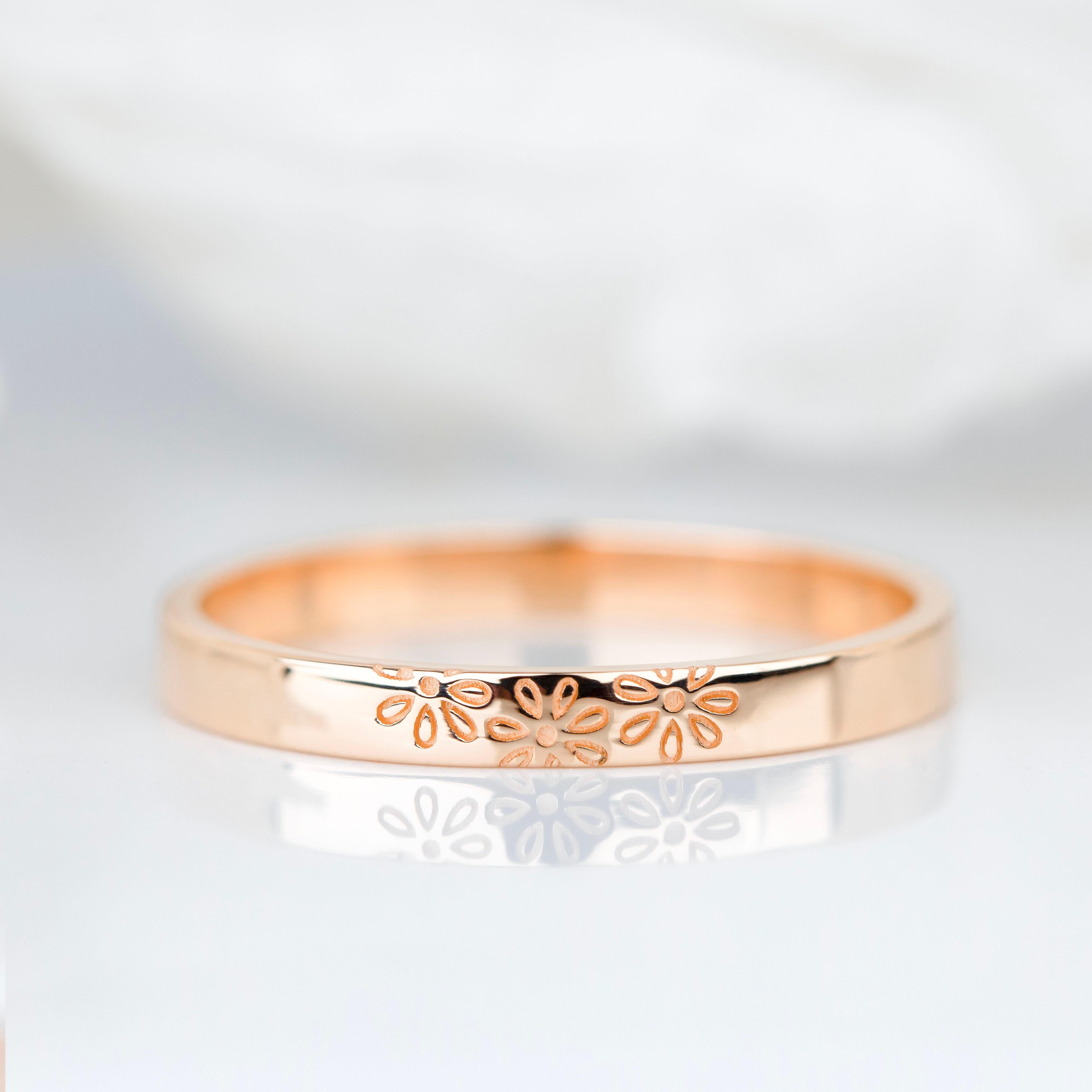 Anello nuziale botanico alla camomilla in oro 14K - Eleganza del design floreale della botanica in vendita 2
