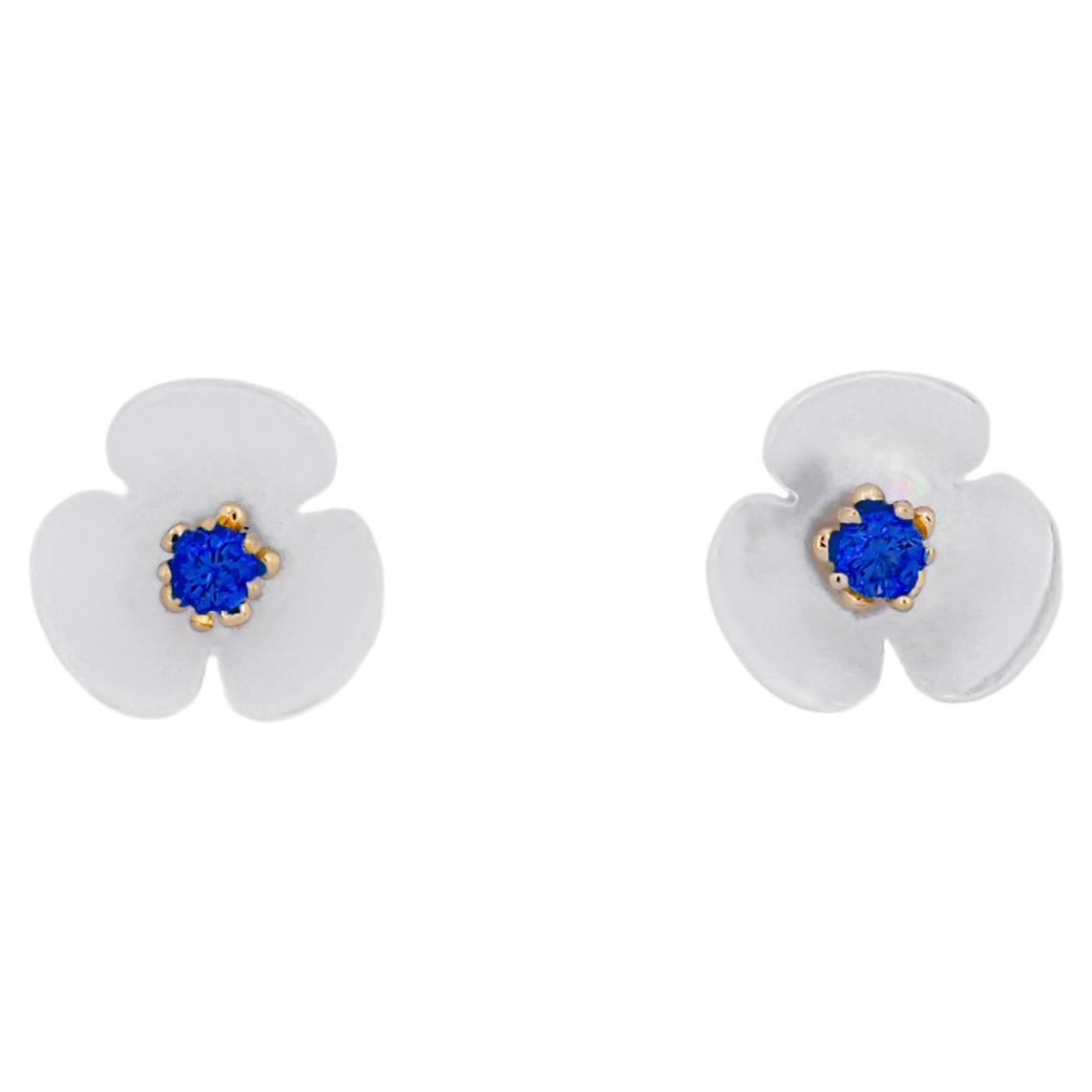 14k gold carved flower earrings studs For Sale