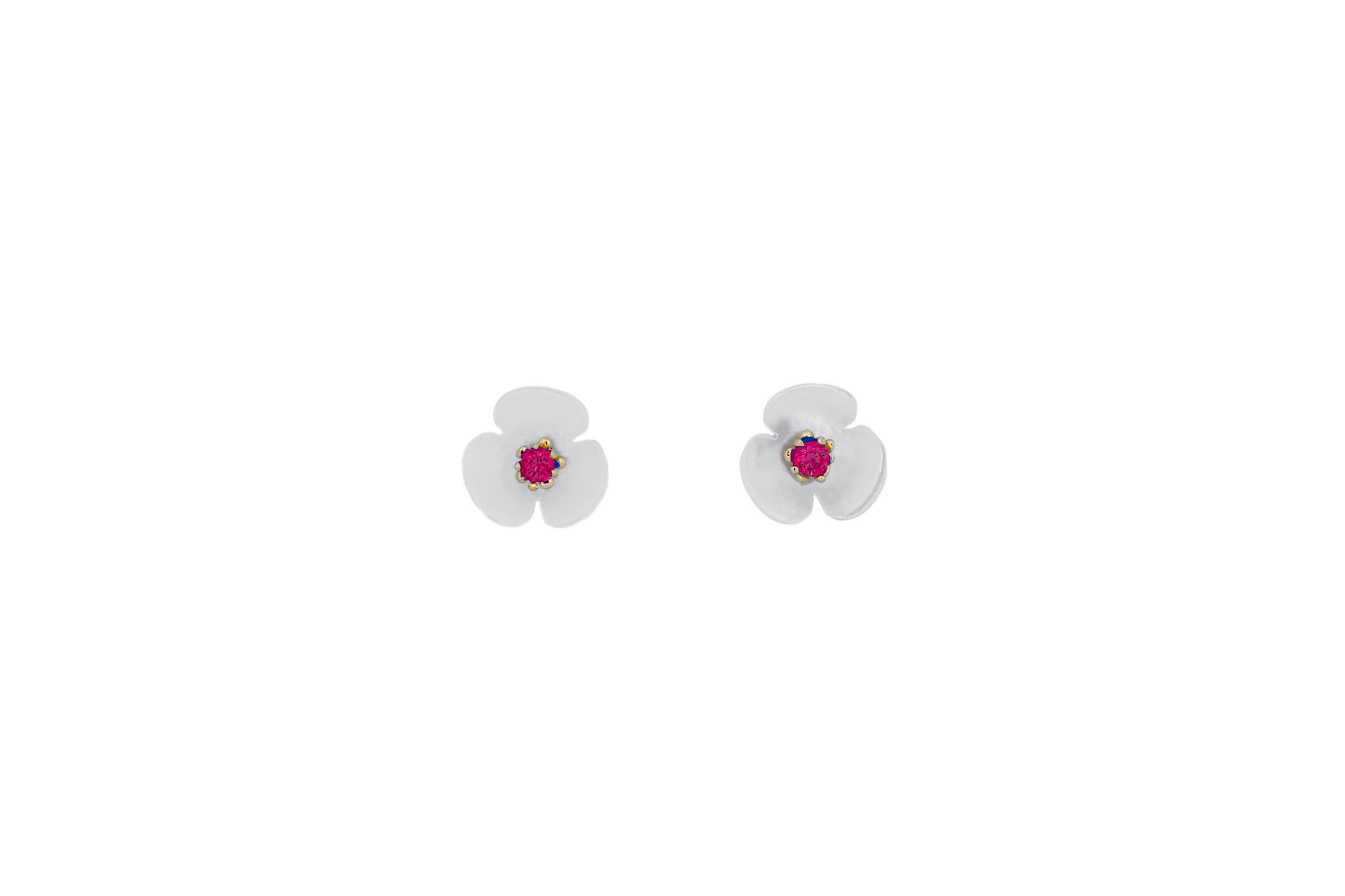 14k gold carved flower earrings studs.