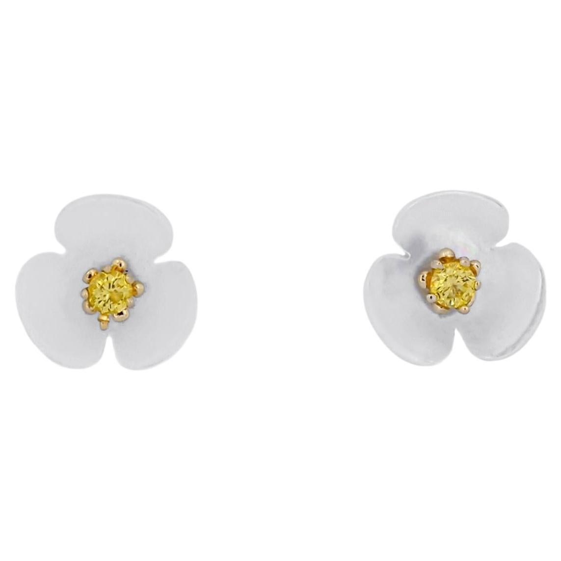 14k gold carved flower earrings studs.