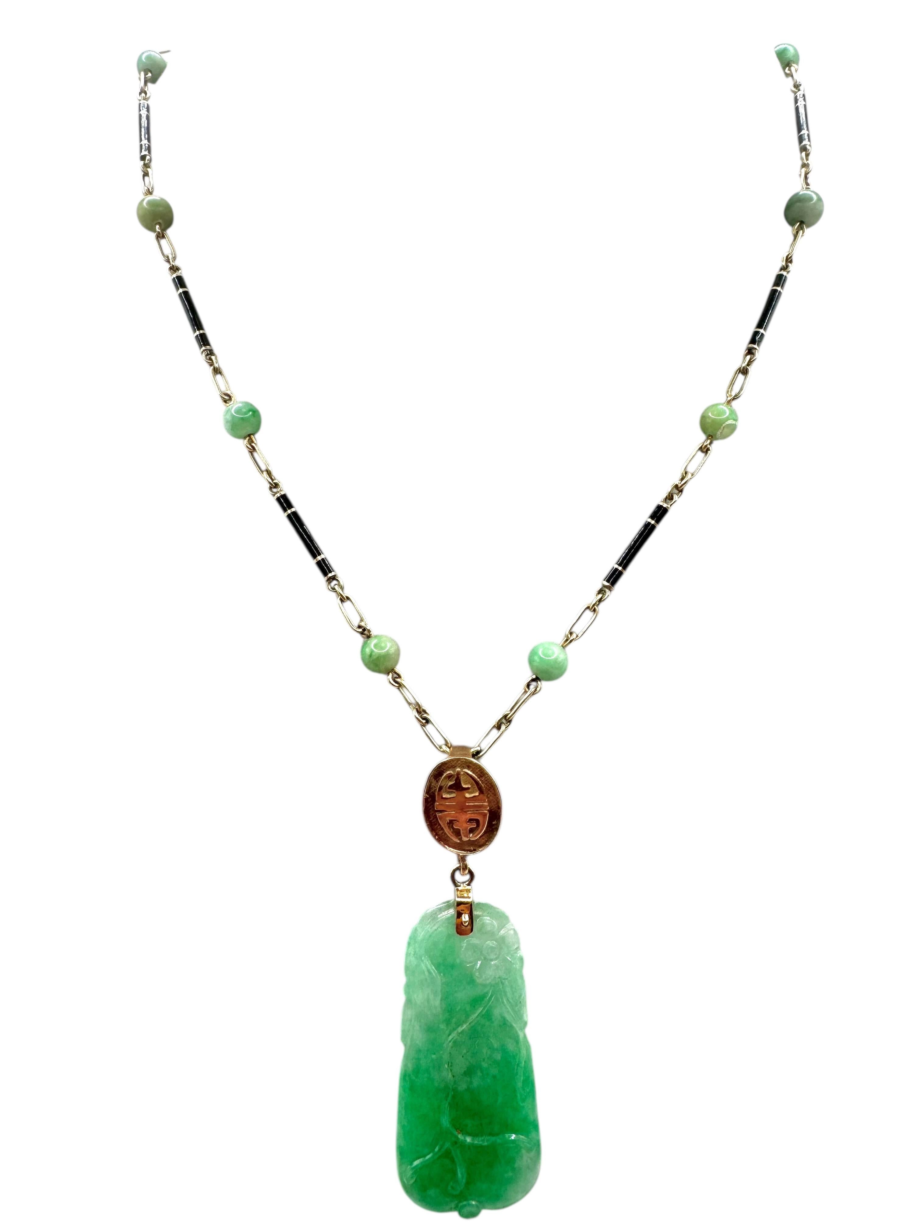 14K Gold Carved Jade Pendant Necklace with Enamel Links and Jade Beads im Angebot 4