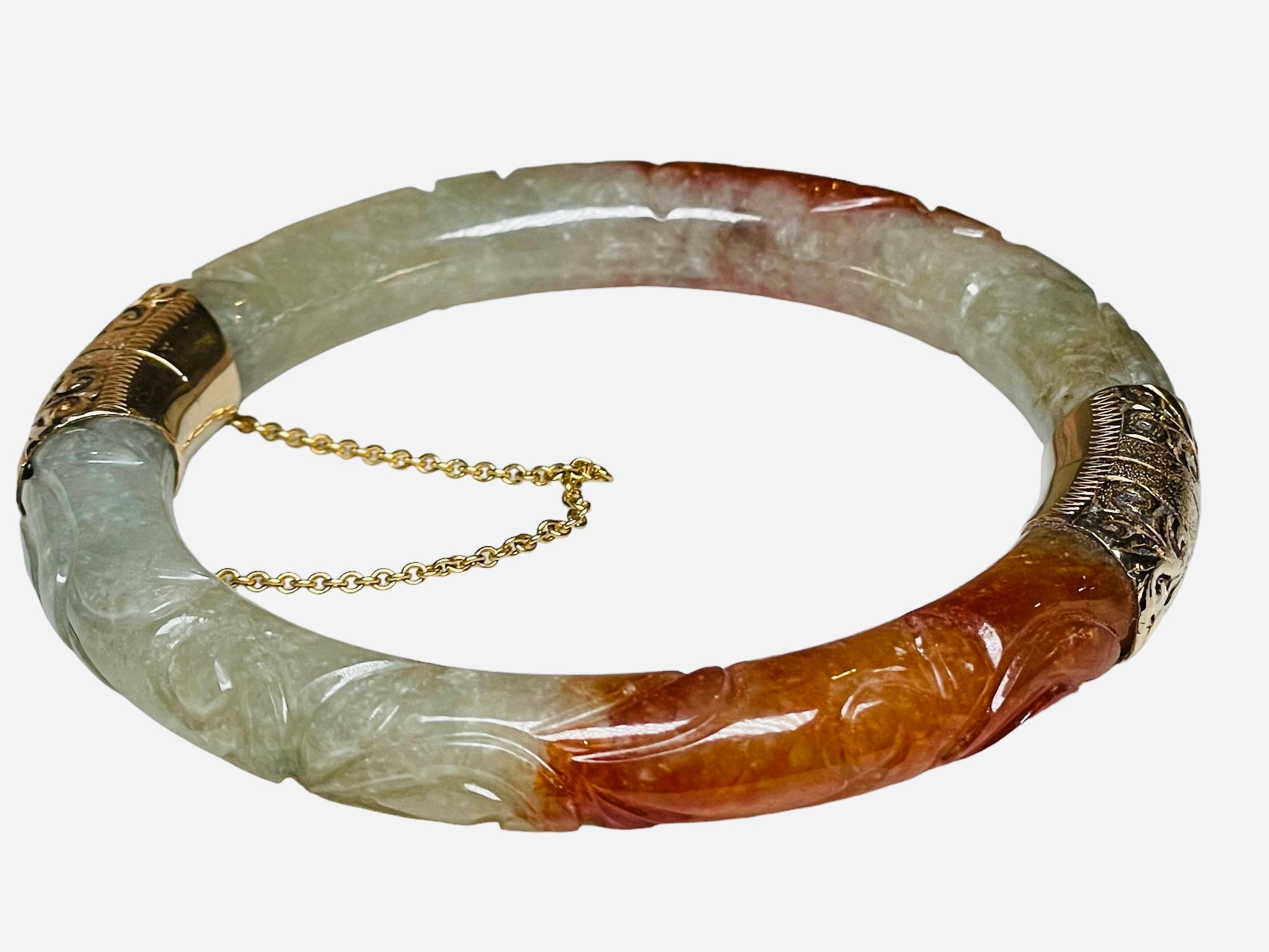 Bracciale di giadeite intagliata in oro 14K in vendita 6