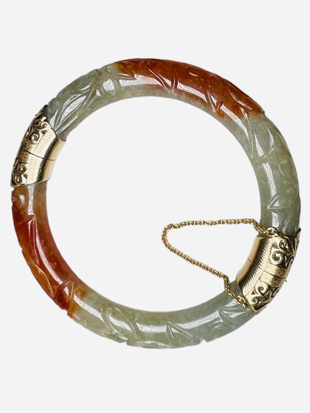 Bracciale di giadeite intagliata in oro 14K in vendita 8