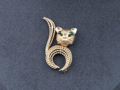 14K Gold Cat Brooch with Green Onyx Eyes 8g+ V1148