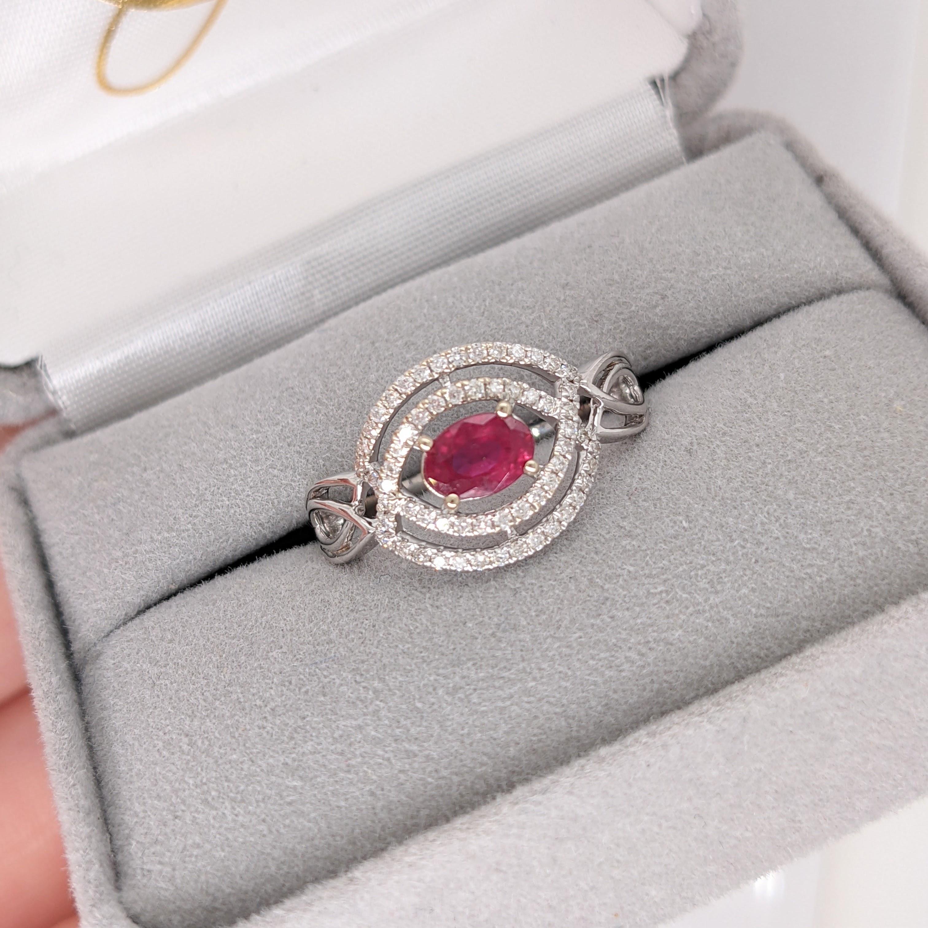 14K Gold keltisch inspiriert Mosambik Rubin und natürliche Diamanten Ring Damen im Angebot