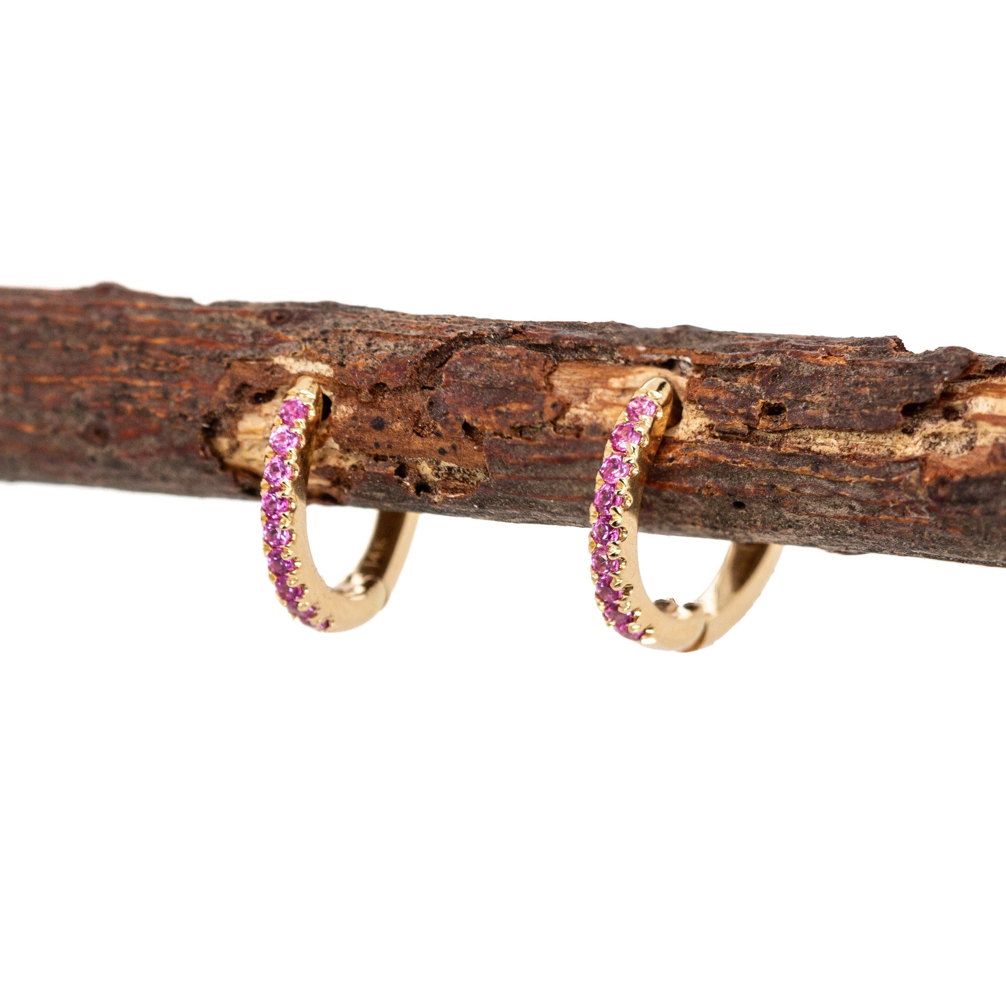 Abbracci in oro 14K con zaffiro rosa di Ceylon  Chiusura posteriore 10 mm In condizioni Nuovo in vendita a Columbus, OH