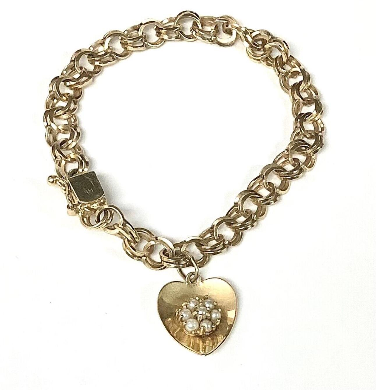 14k Gold Chain Bracelet With Heart And Pearls Charm In Excellent Condition In Bradenton, FL