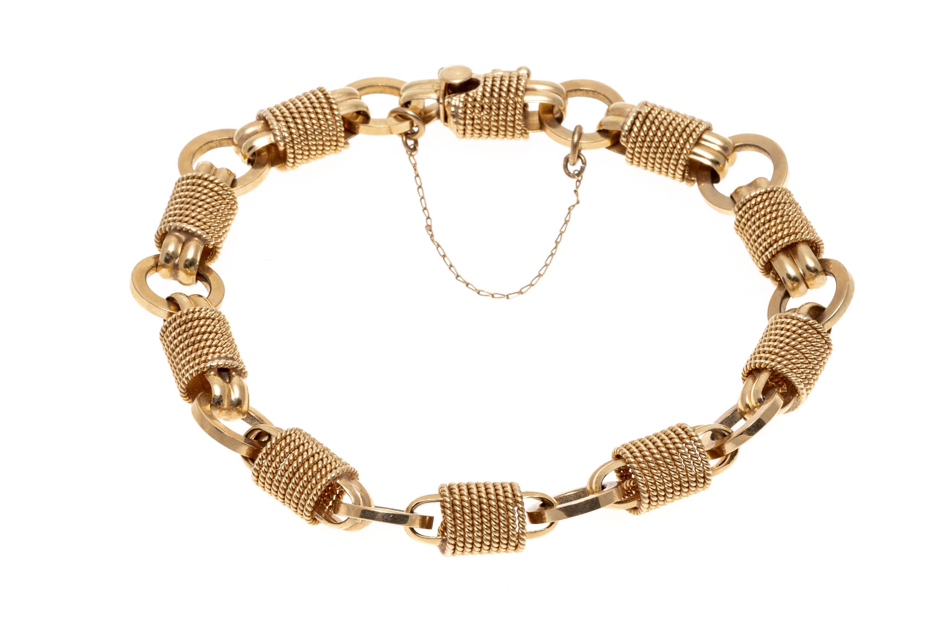 14K Gold Chain Link Bracelet For Sale 3