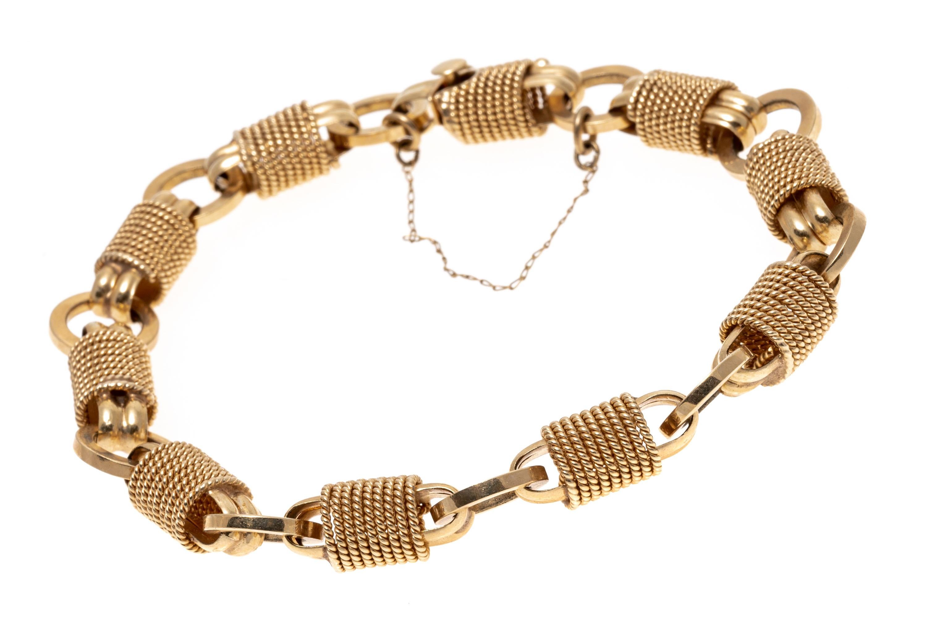 14K Gold Chain Link Bracelet In Good Condition For Sale In Southport, CT