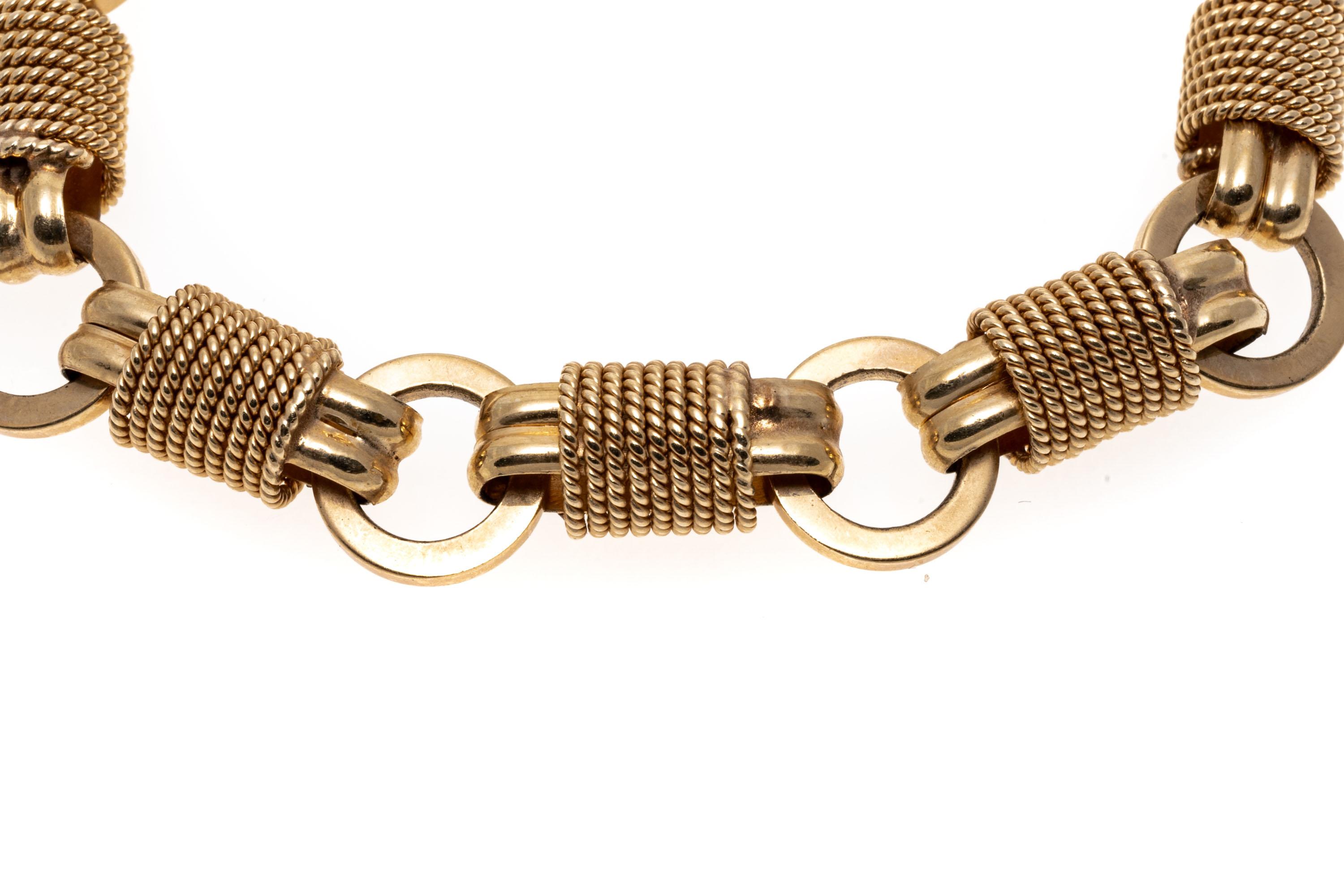 Women's or Men's 14K Gold Chain Link Bracelet For Sale