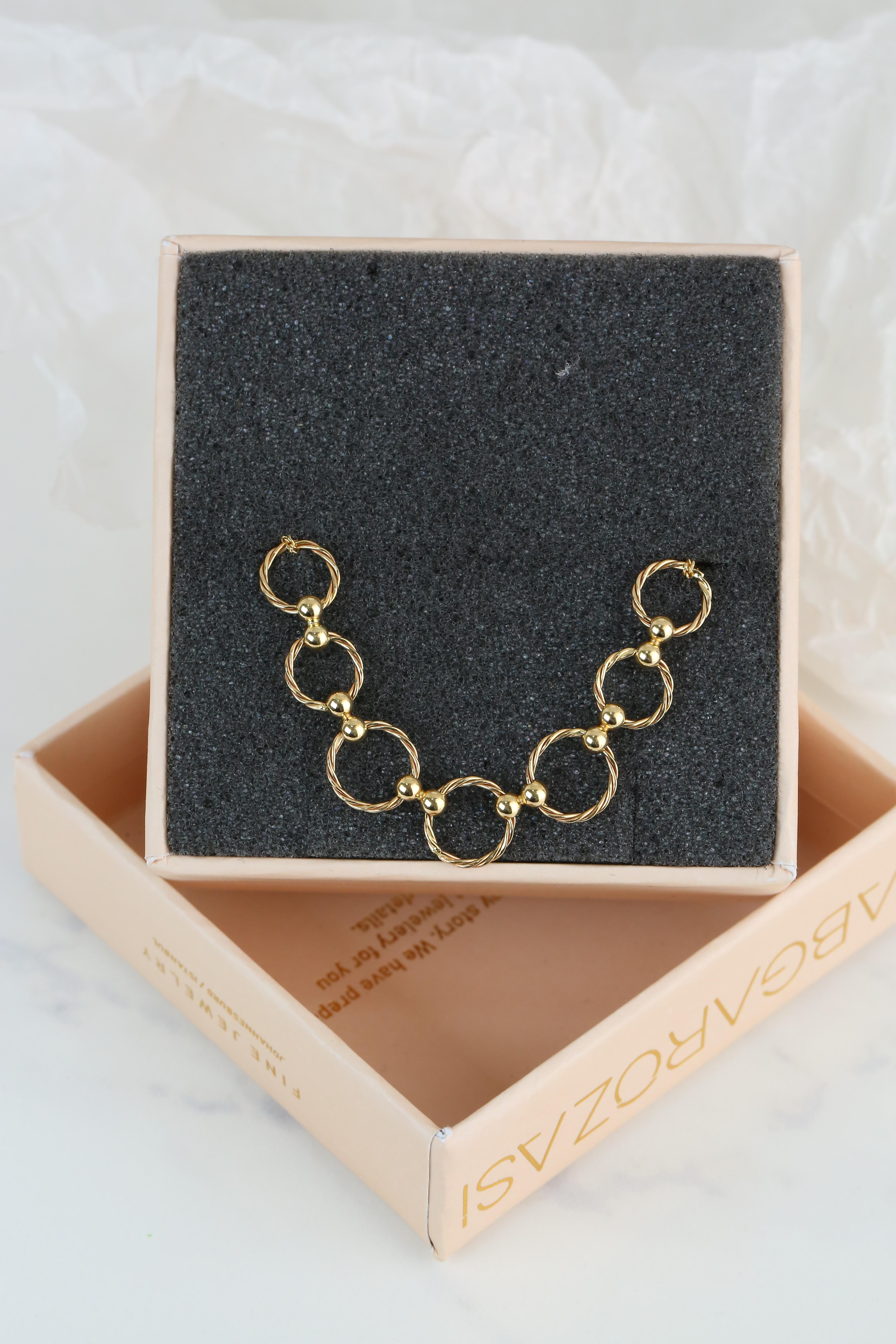 14K Gold Circle by Circle Charm Dainty Chain Bracelet In New Condition For Sale In ISTANBUL, TR