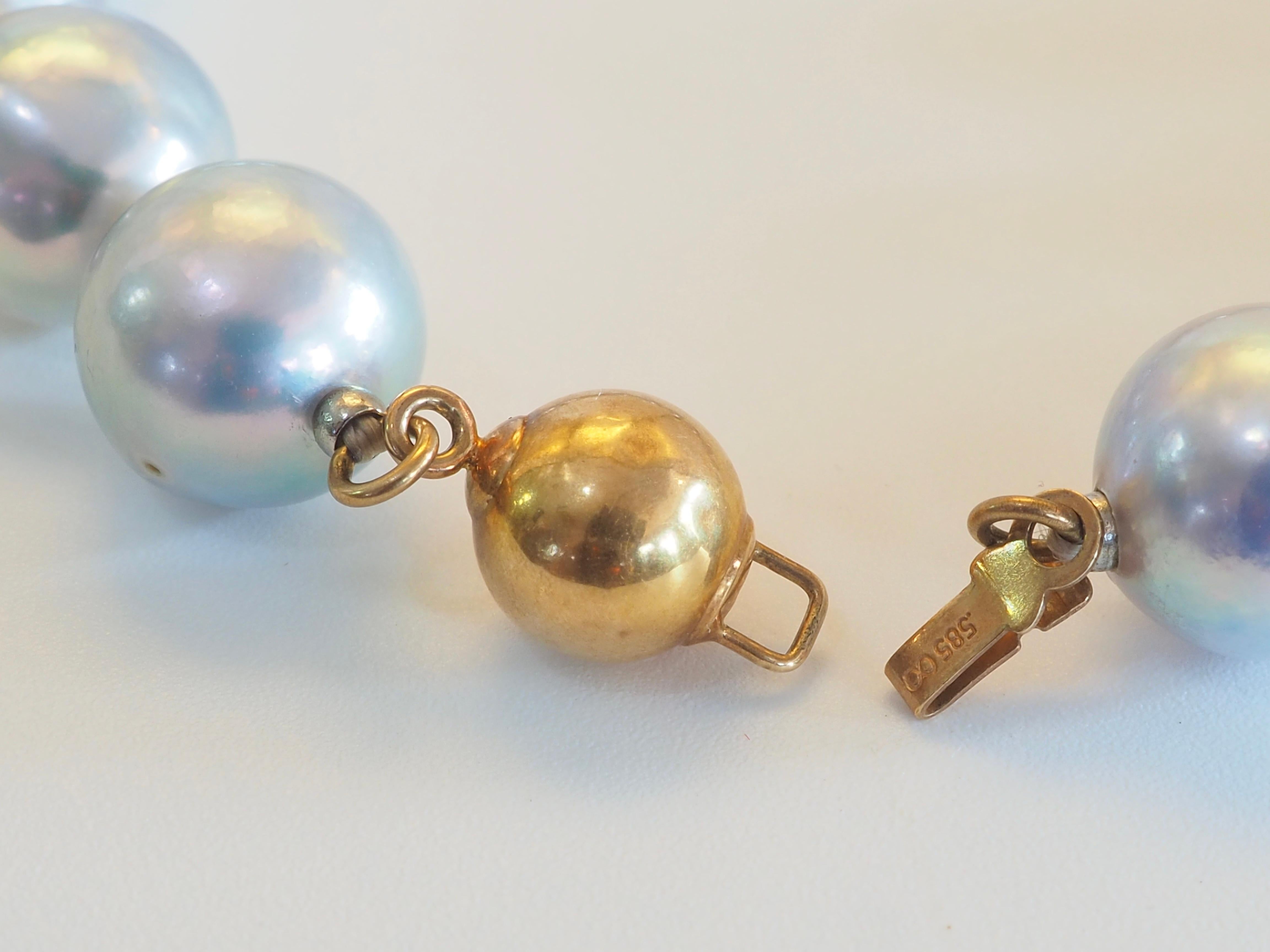 Collar de perlas de mar grises metálicas de 9 mm con cierre de oro de 14 quilates, 17 pulgadas en Nuevo estado para la venta en เกาะสมุย, TH