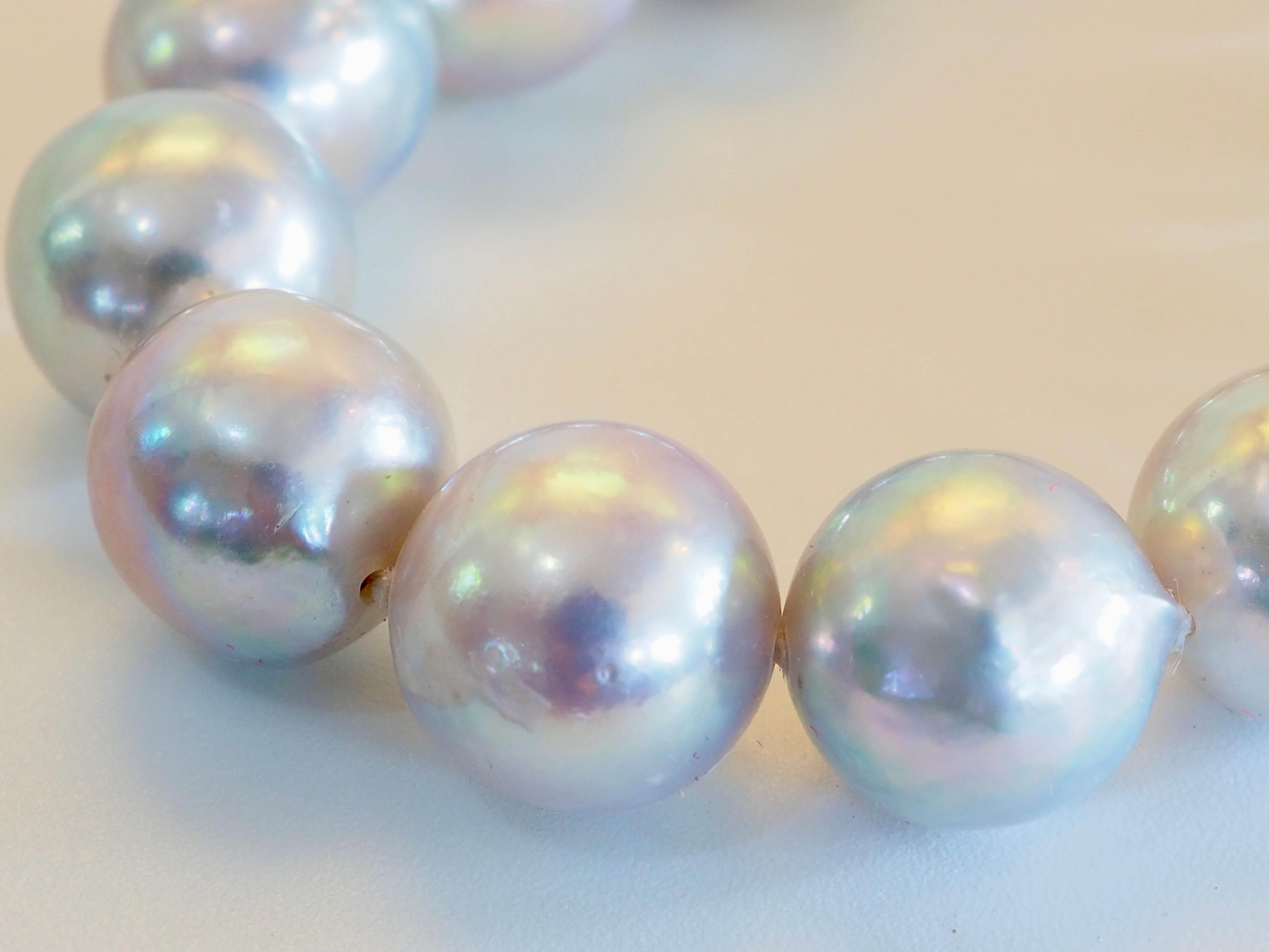 Femenino o masculino Collar de perlas de mar grises metálicas de 9 mm con cierre de oro de 14 quilates, 17 pulgadas en venta