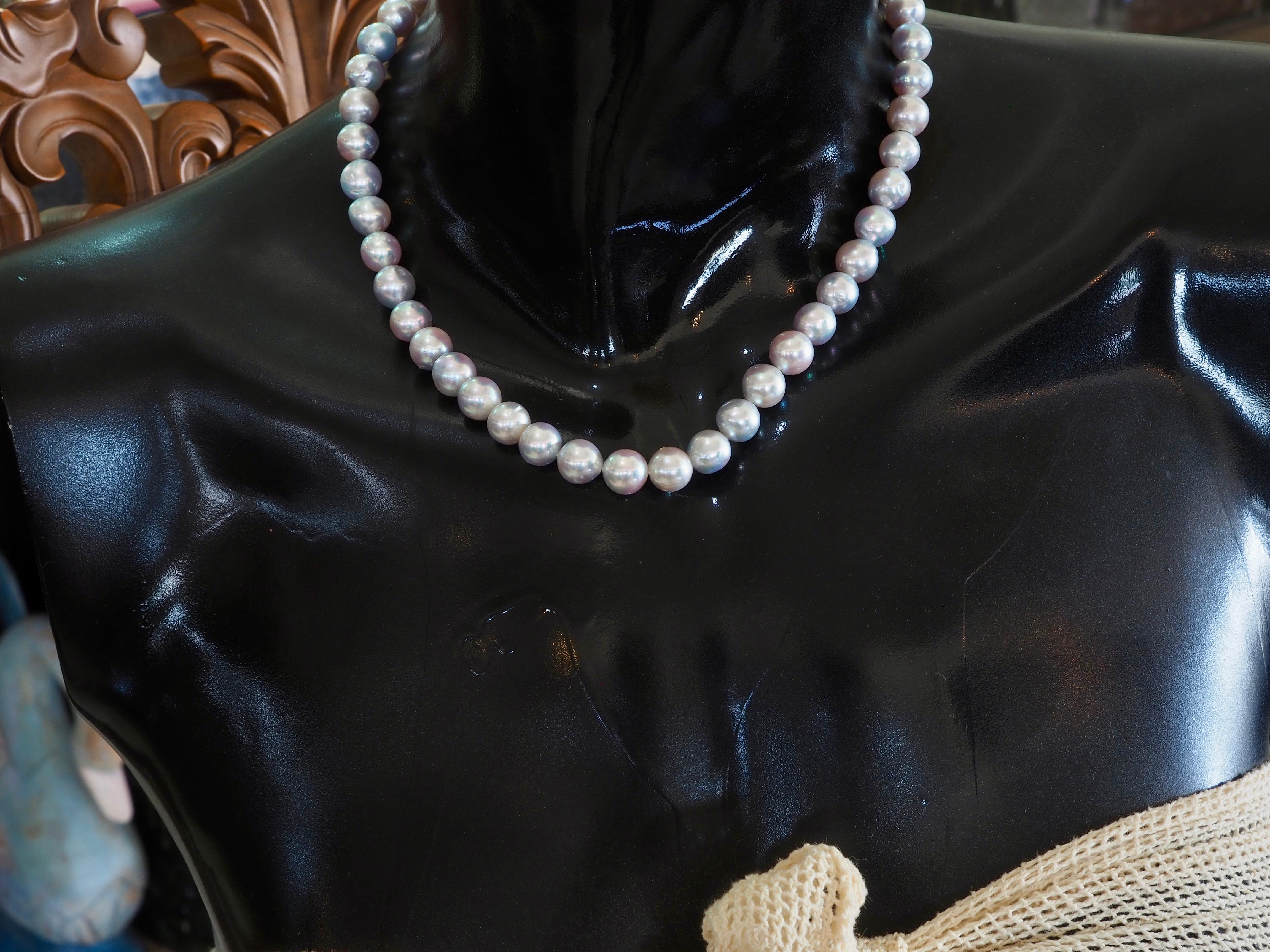 Collar de perlas de mar grises metálicas de 9 mm con cierre de oro de 14 quilates, 17 pulgadas en venta 2