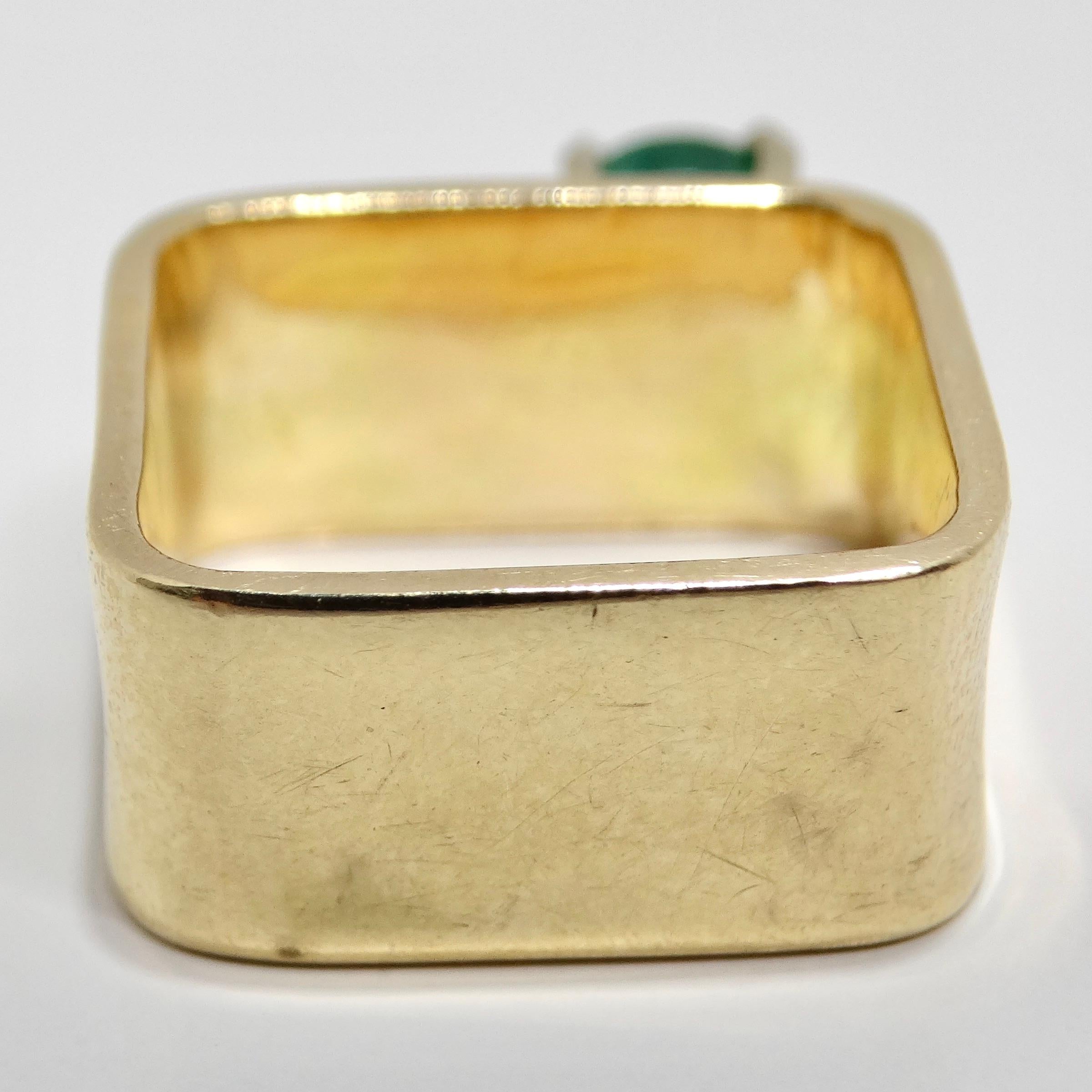 14K Gold Colombian Emerald Square Cocktail Ring For Sale 1